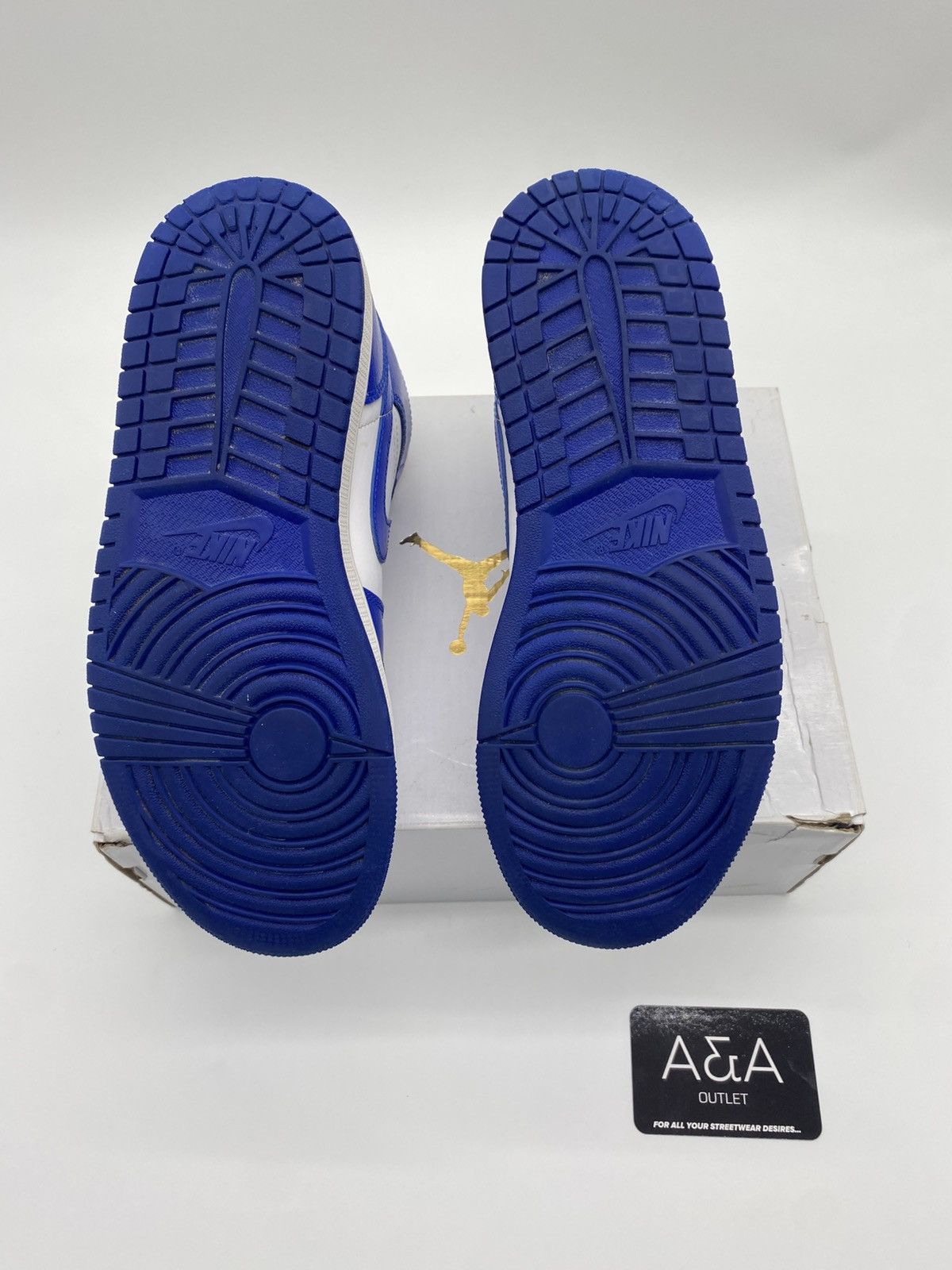 Jordan Brand Jordan 1 Mid Kentucky Blue US 10 Brand New Free Shipping Size US 10 / IT 40 - 5 Thumbnail