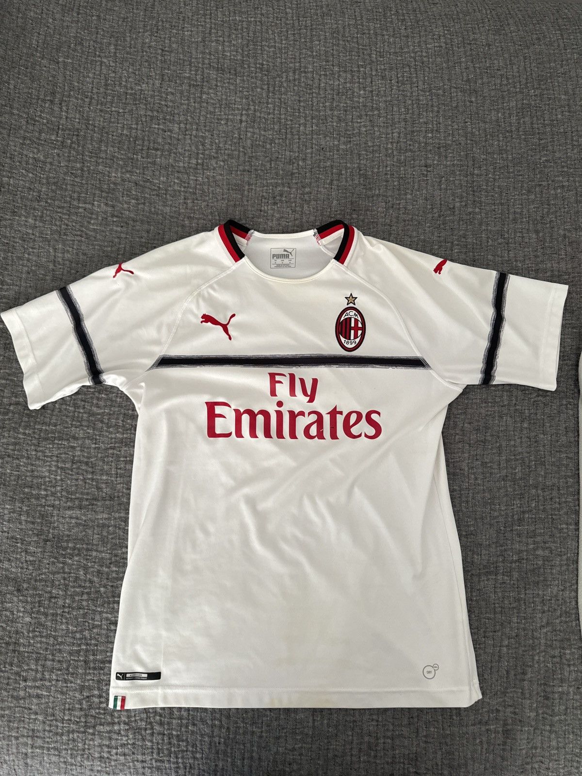 Puma AC Milan jersey Size US M / EU 48-50 / 2 - 1 Thumbnail