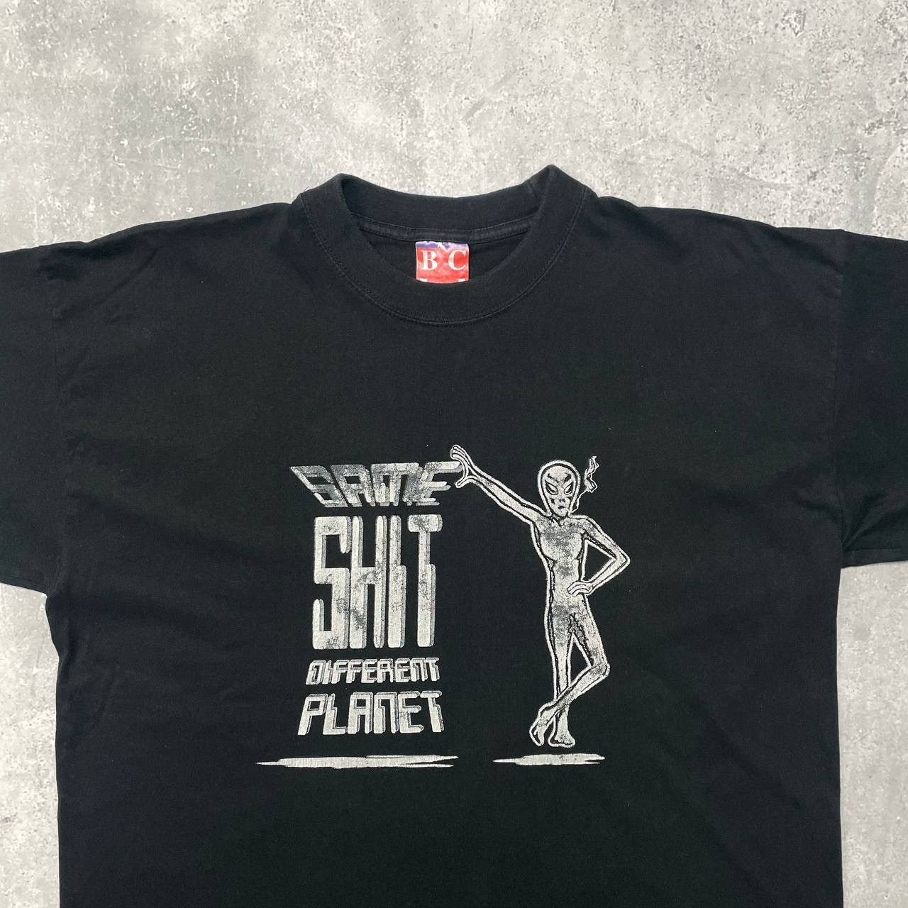 Vintage Vintage 90s Alien UFO Quote Shirt Same Shit Different Planet Size US XL / EU 56 / 4 - 2 Thumbnail