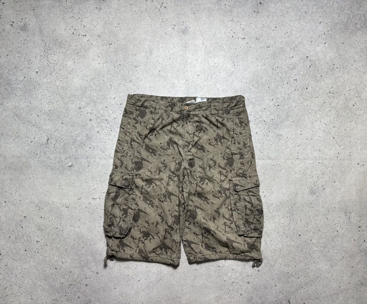 Nike Nike Vintage Camo Cargo Shorts Y2K Drill Swoosh Size US 32 / EU 48 - 1 Thumbnail