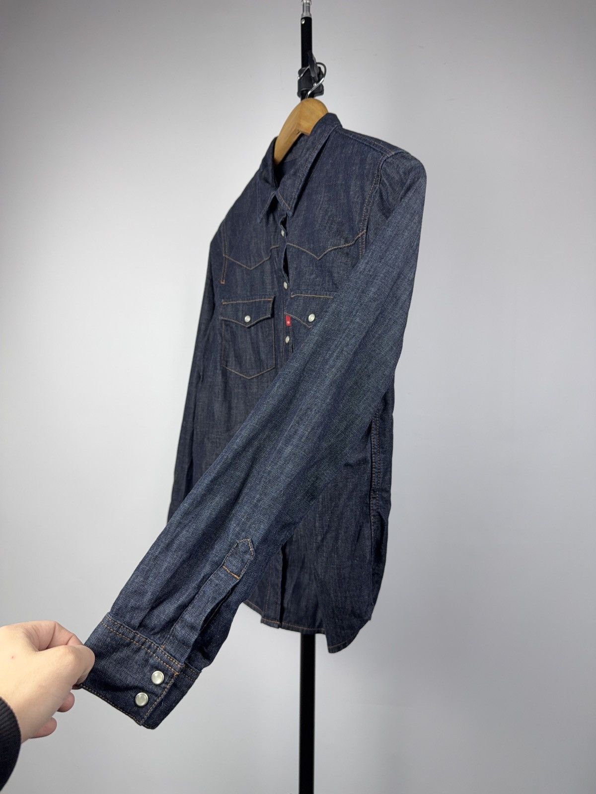 Levi's Western 00s Levi’s Western Denim Shirt Classic Fit S sz Size S / US 4 / IT 40 - 3 Thumbnail