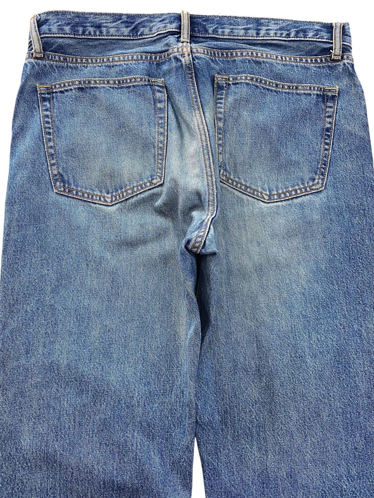 Uniqlo Uniqlo Faded Blue Wash Style Straight Leg Jeans Size US 35 - 4 Thumbnail