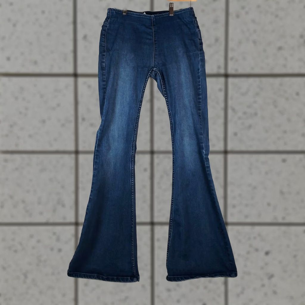 Free People VINTAGE? No — Free People Jeans Flared Women’s 26 Blue Denim Stretch Pull On 5-Pocket Festival Bohemian Shirt? Size 26" / US 2 / IT 38 - 1 Thumbnail