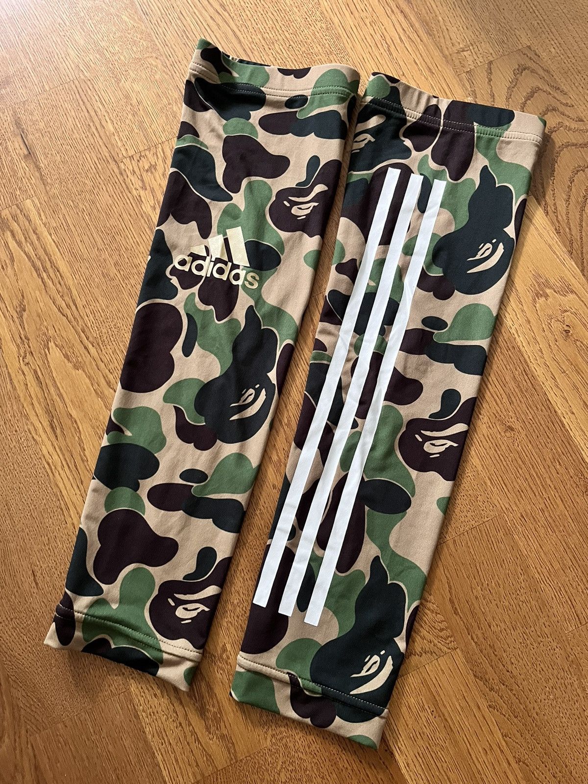Adidas × Bape Bape x Adidas Sleeves Size 32 - 1 Thumbnail