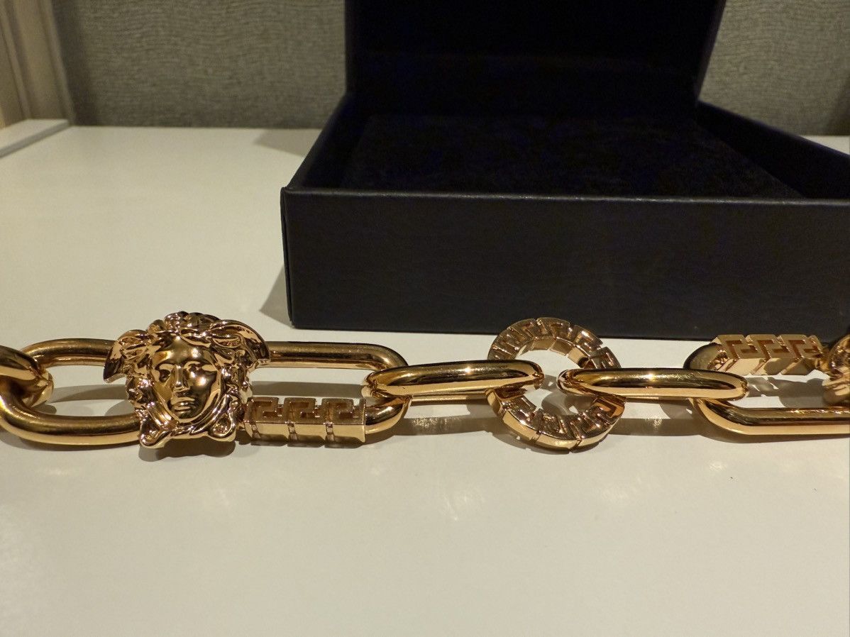Versace Versace Gold tone Bracelet Medusa Size ONE SIZE - 9 Thumbnail