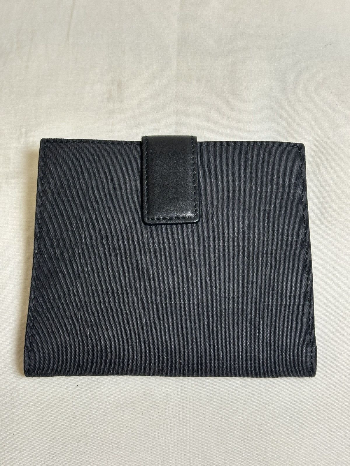 Salvatore Ferragamo vintage Salvatore Ferragamo Gancini black bifold wallet. Size ONE SIZE - 4 Thumbnail
