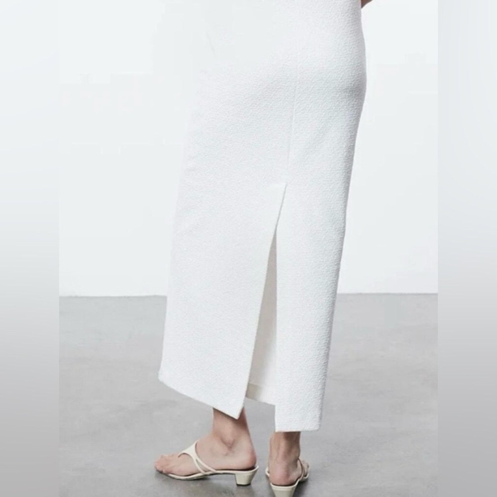 Enza Costa NEW Enza Costa $200 textured midi skirt Size small Size 27" / US 4 / IT 40 - 3 Thumbnail