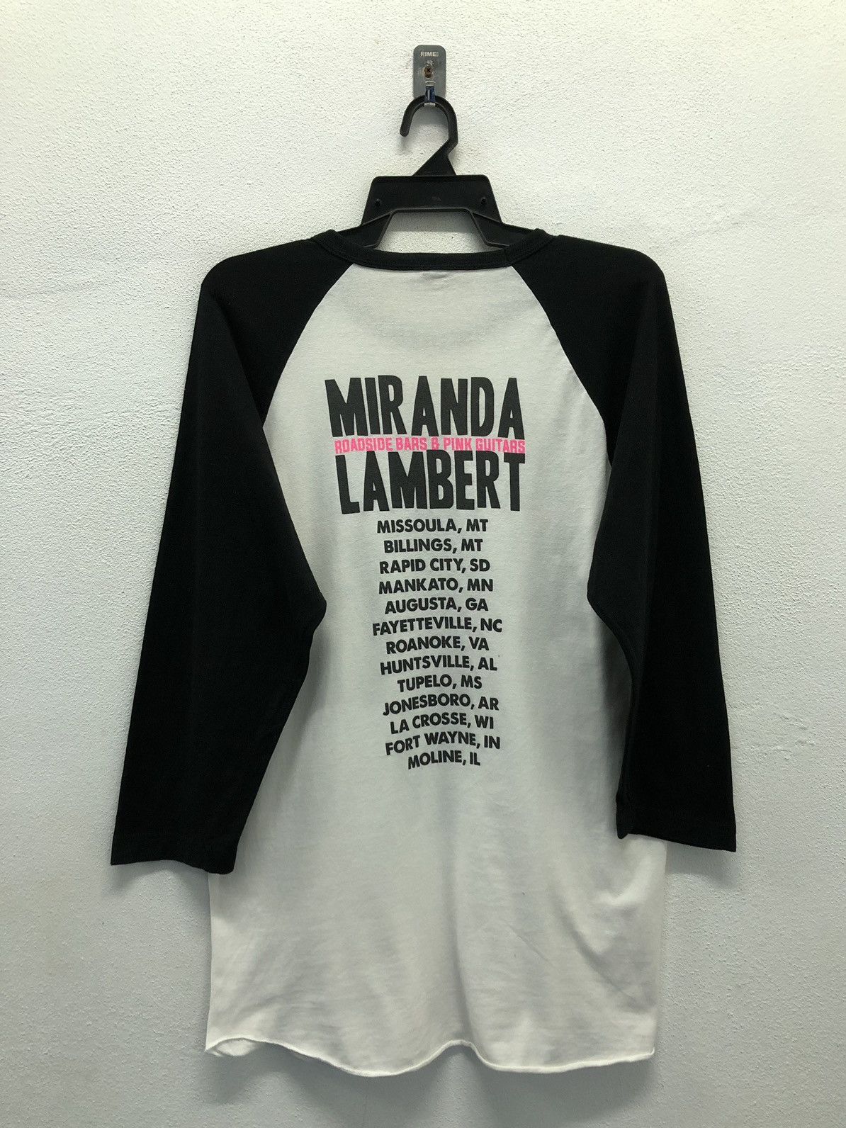 Band Tees Miranda Lambert Roadside Bars&PinkGuitars Shirt Size US L / EU 52-54 / 3 - 2 Thumbnail