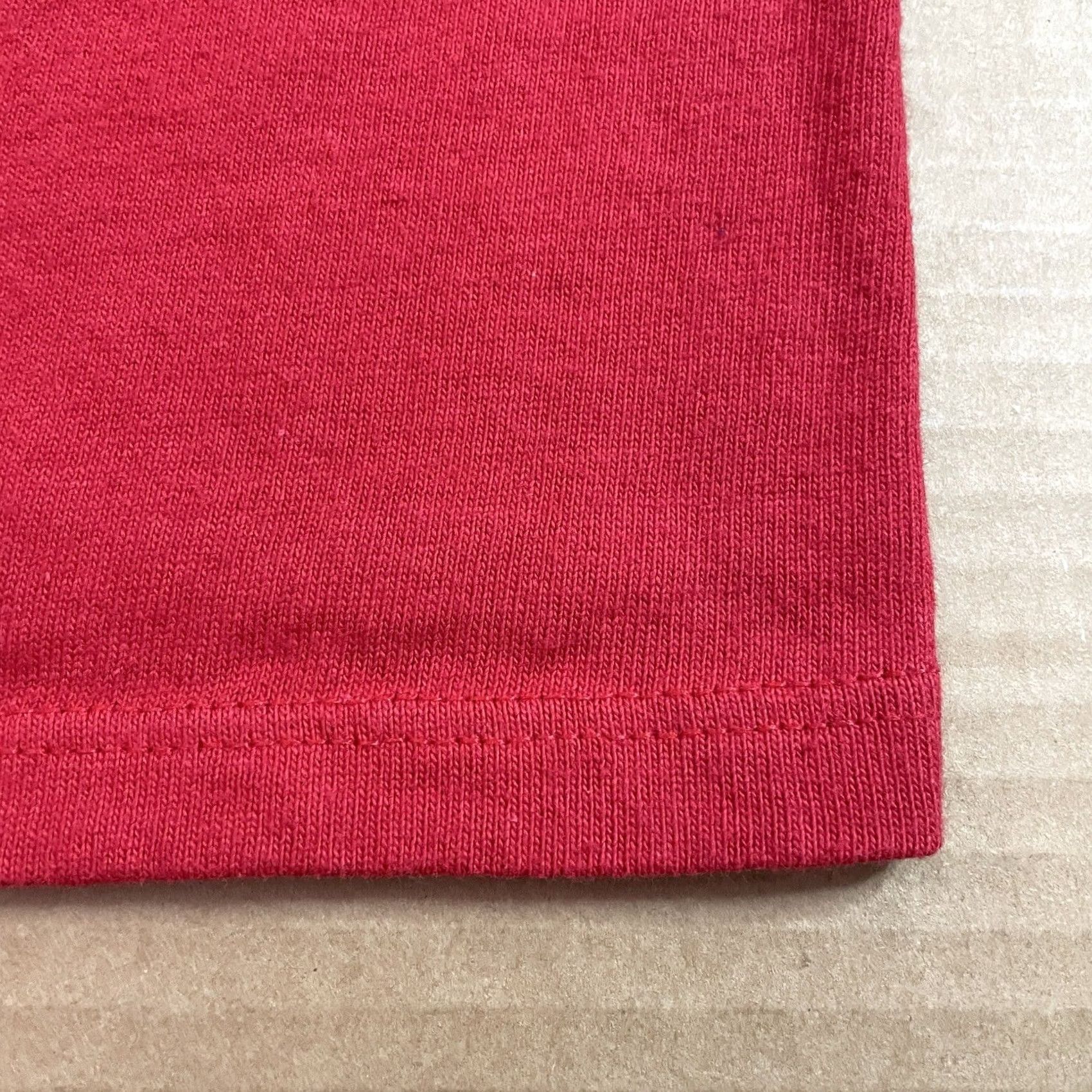 Champion VINTAGE Champion Shirt Adult Large Red Spell Out Left Chest Logo Outdoors 90s Mens Size US L / EU 52-54 / 3 - 2 Thumbnail