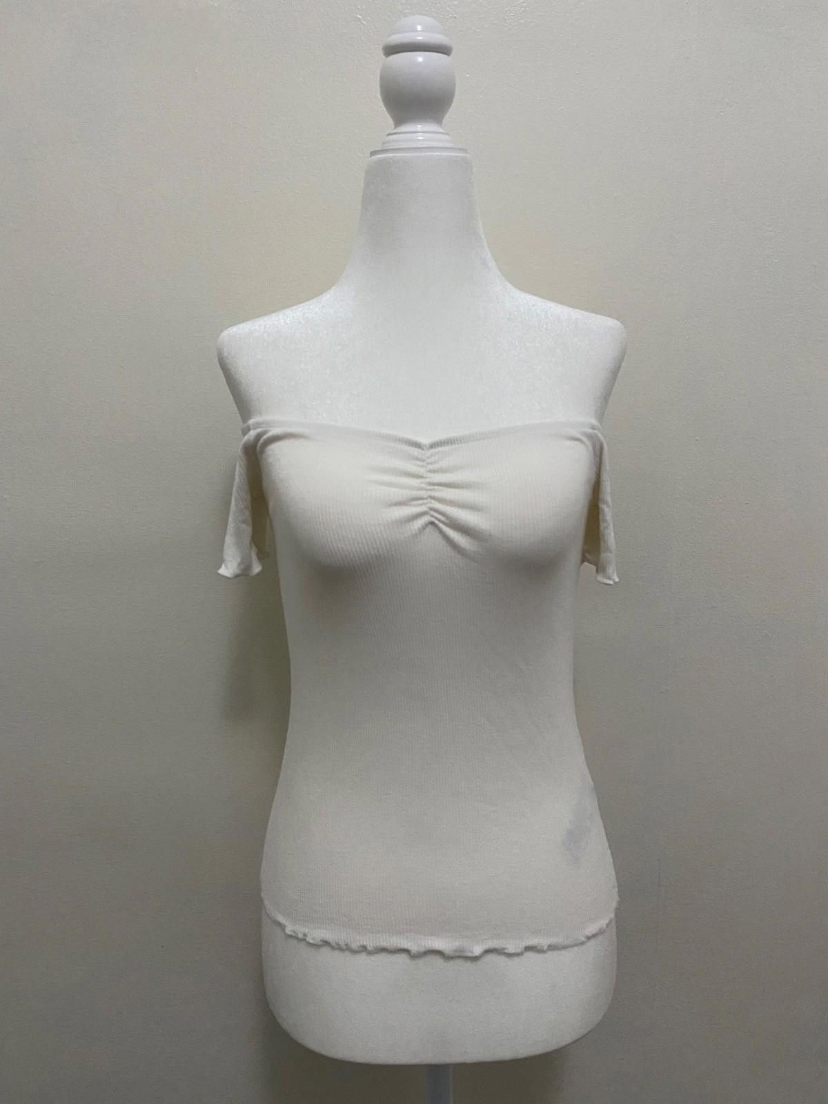 Other STRADIVARIUS Off-Shoulder Knit Sweetheart Top (MEDIUM) Size M / US 6-8 / IT 42-44 - 2 Thumbnail