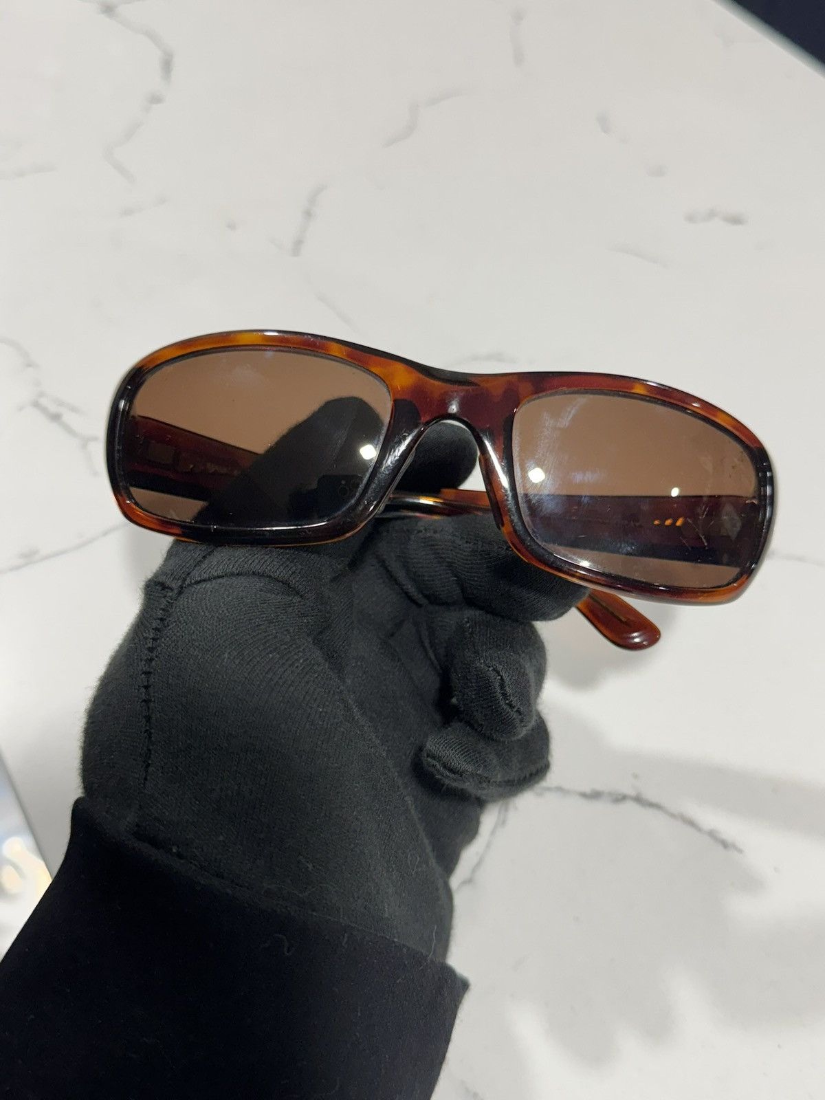 Maui Jim Vintage Maui Jim Stingray MJ-103-10 Y2K Wrap Sunglasses Size ONE SIZE - 13 Thumbnail