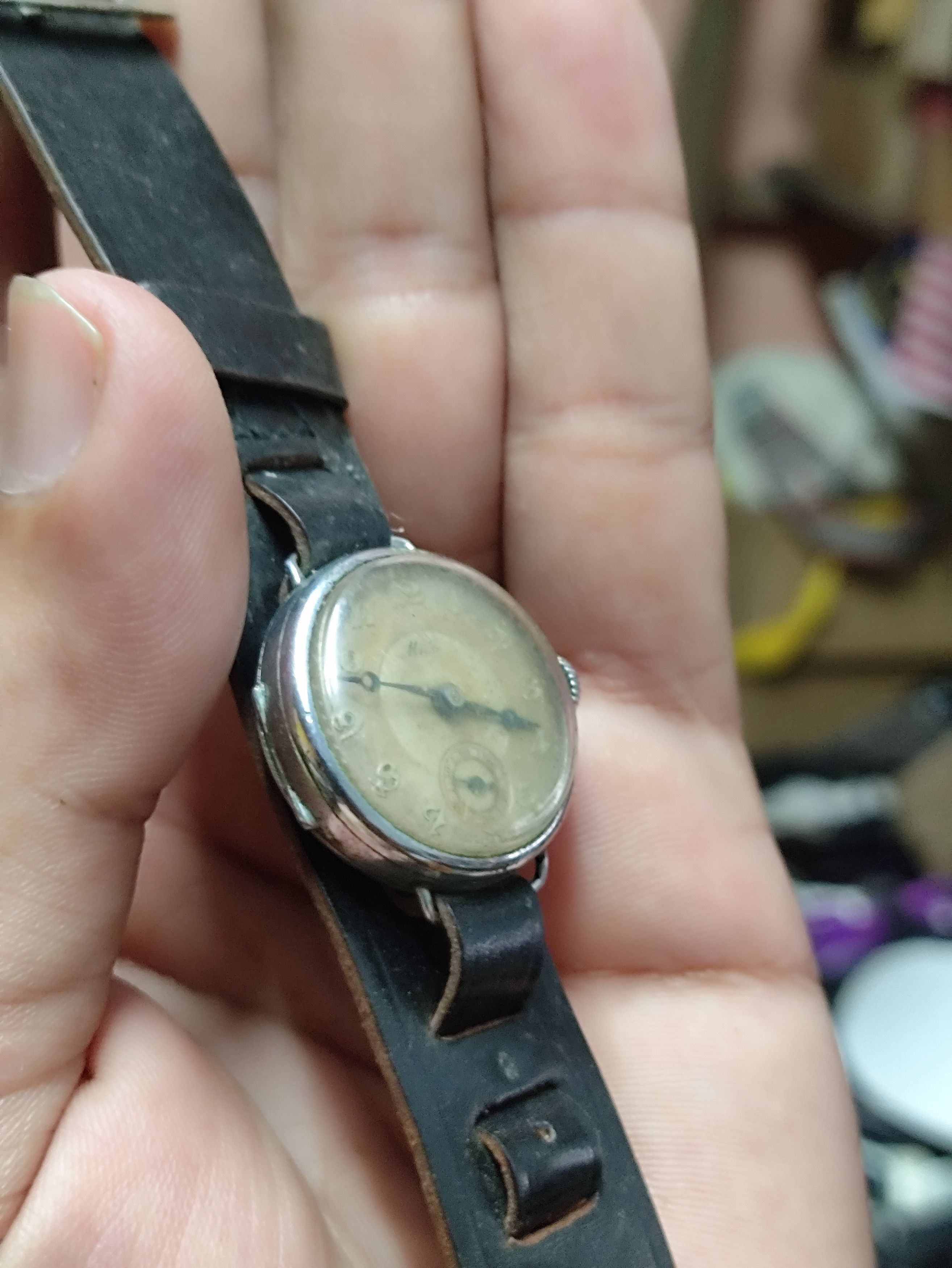 Vintage Vintage Hand winding engine Watch Unknown Brand Size ONE SIZE - 5 Thumbnail