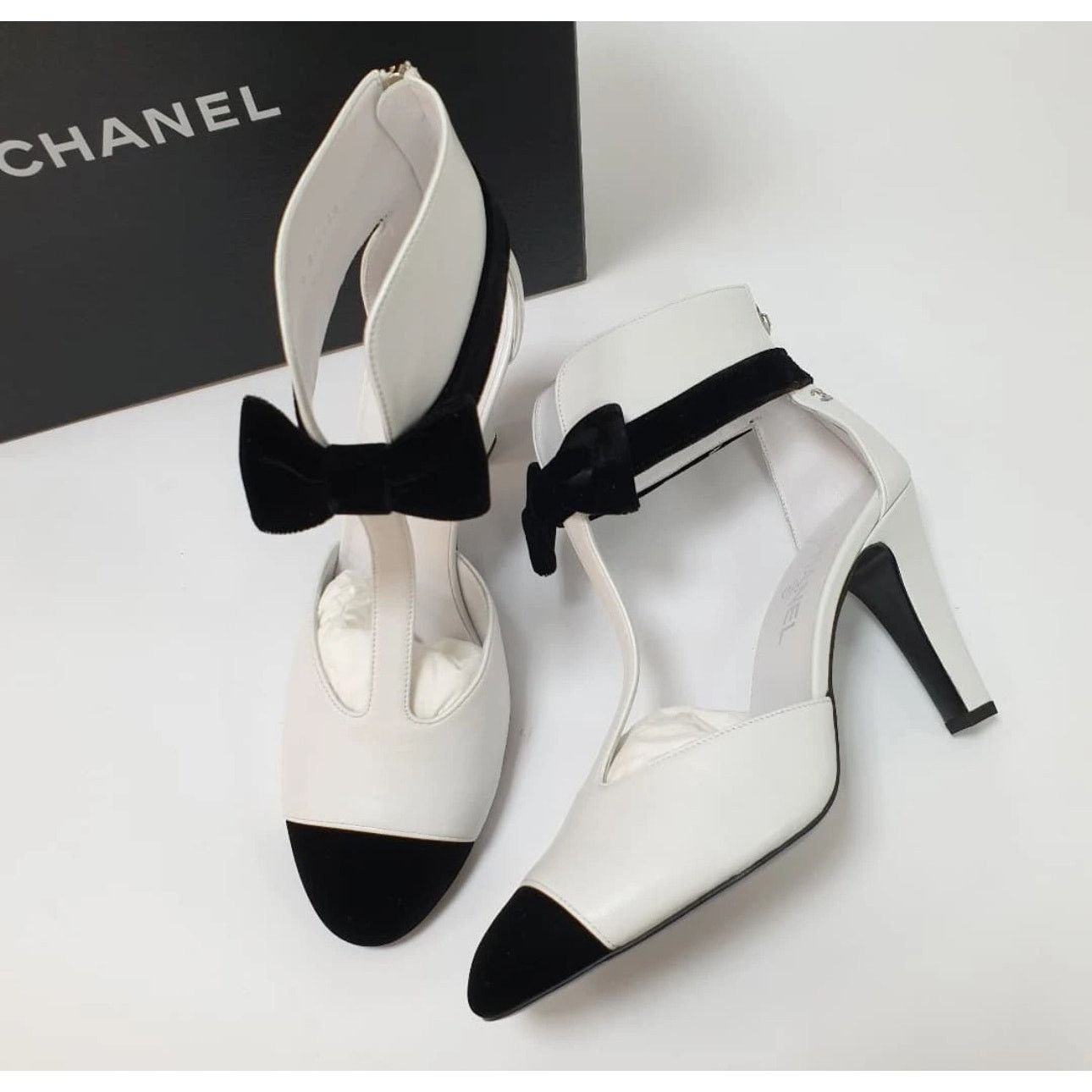 NWOB Chanel Black White Heeled Sandals Sz.41