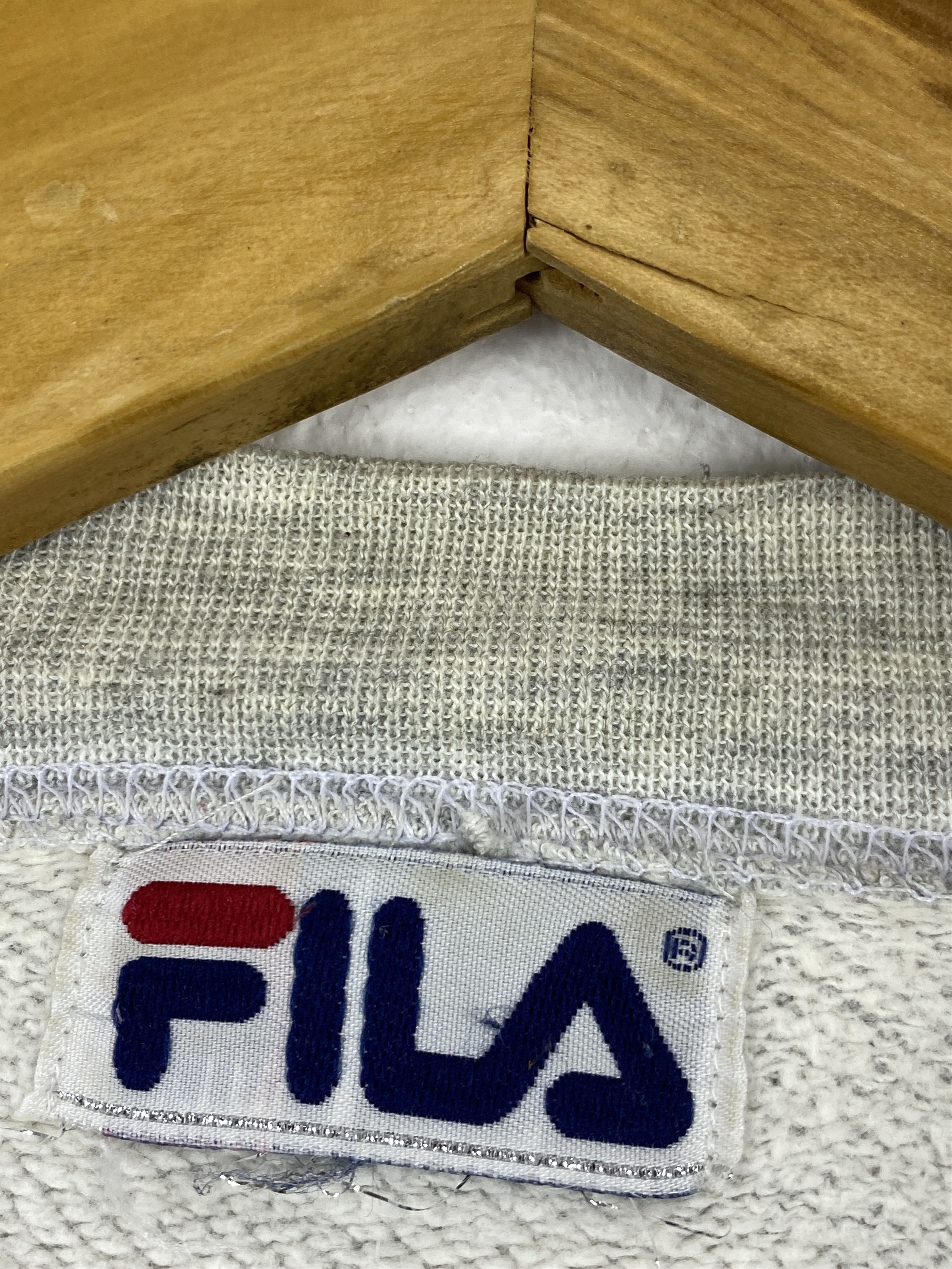 Fila Vintage 90s Fila Spell Out Central Logo Sweatshirt SH0546 Size US S / EU 44-46 / 1 - 11 Thumbnail