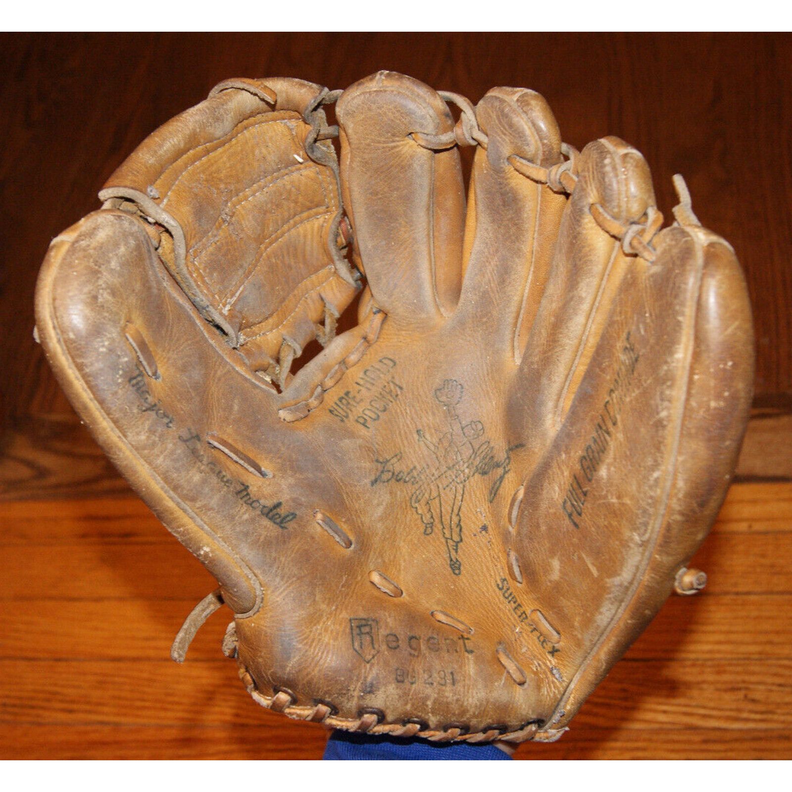 Other VTG Regent 1960s Leather Baseball Glove BG231 RT Hand Throw Size ONE SIZE - 1 Thumbnail