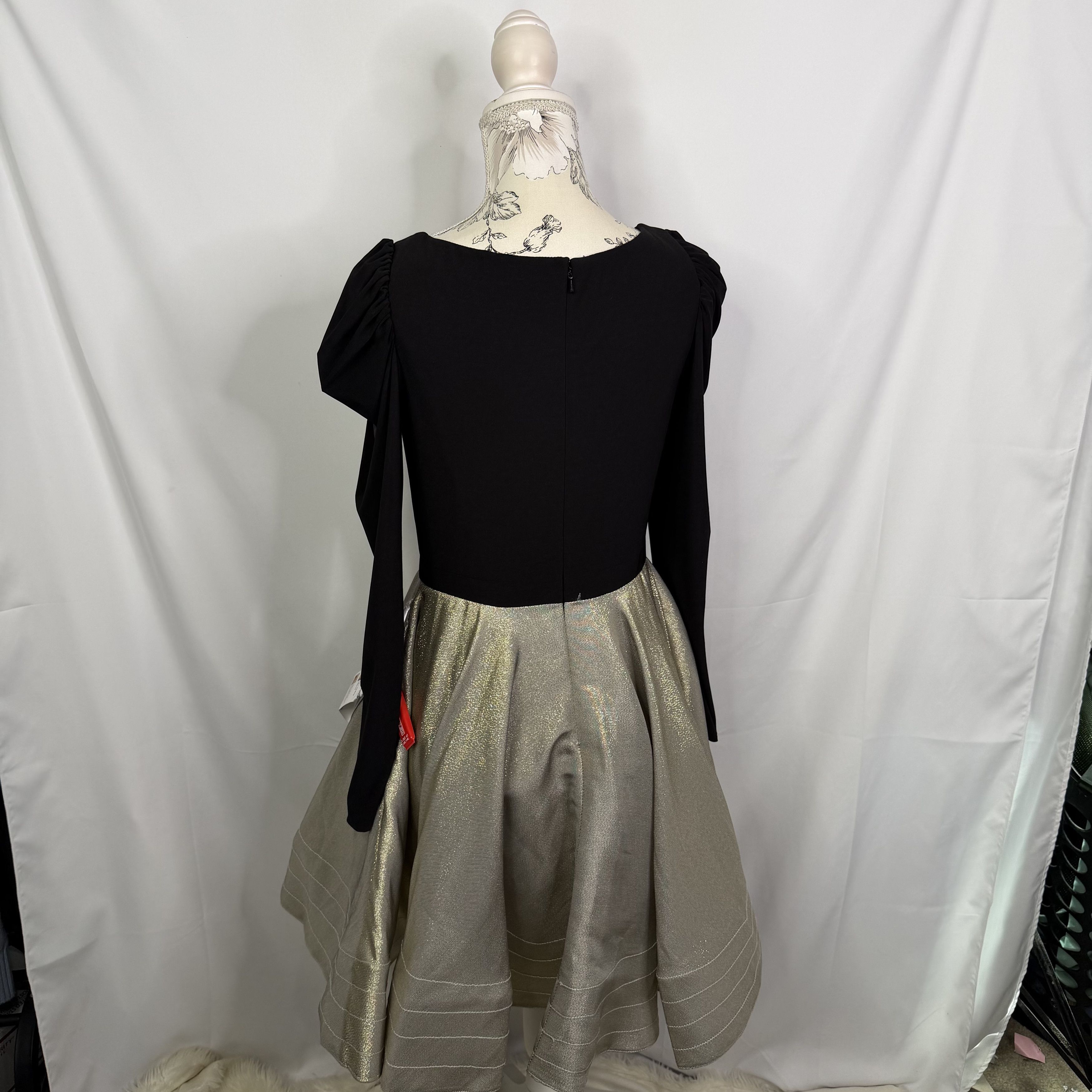 Mac Duggal Mac Duggal Black Metallic Puff Sleeve Cocktail Dress Size M / US 6-8 / IT 42-44 - 7 Thumbnail