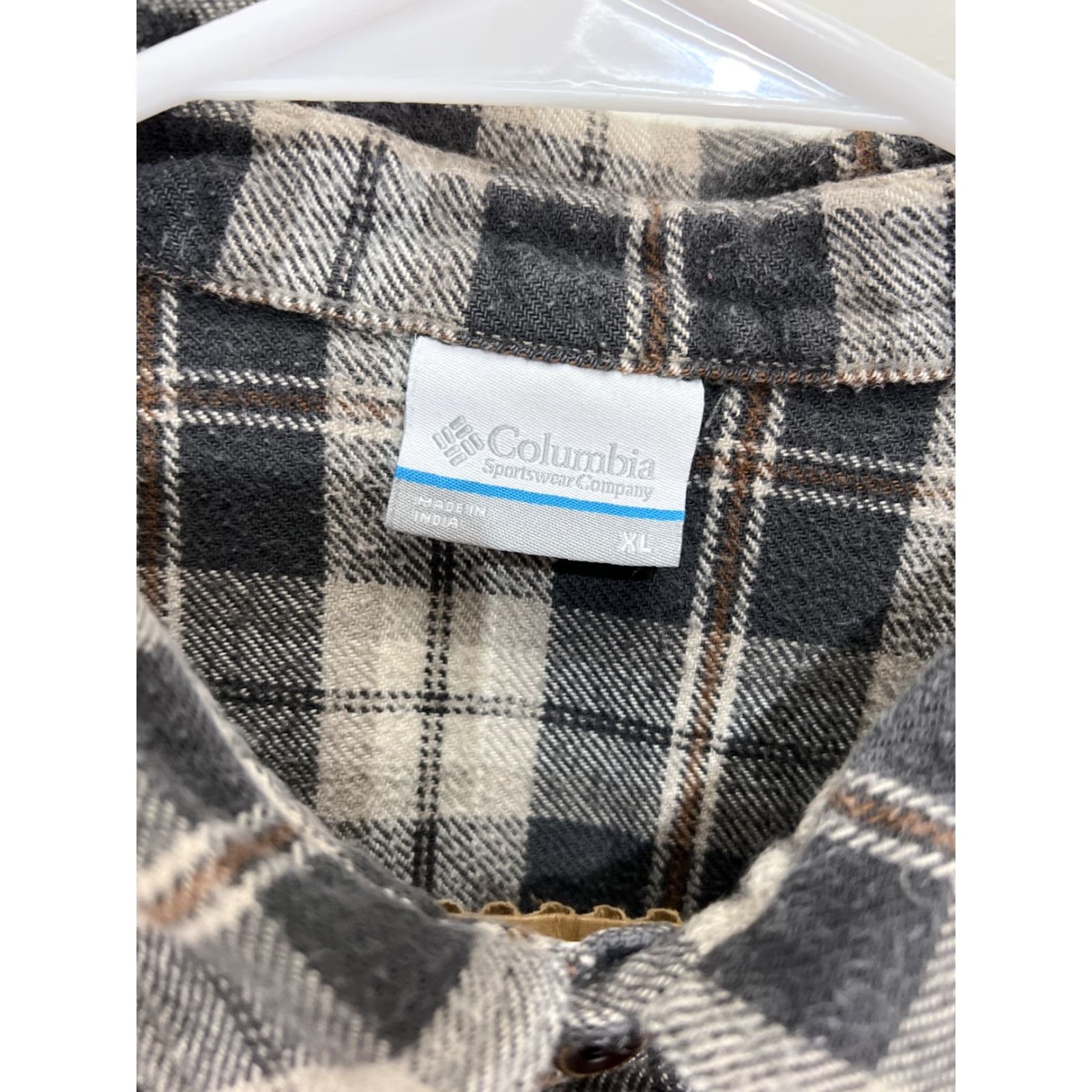 Vintage Columbia Shirt Mens XL Gray Plaid Button-Down Long Sleeve Pocket Button-Up All Seasons Modern Outdoor Casual Workwear Size US XL / EU 56 / 4 - 2 Thumbnail