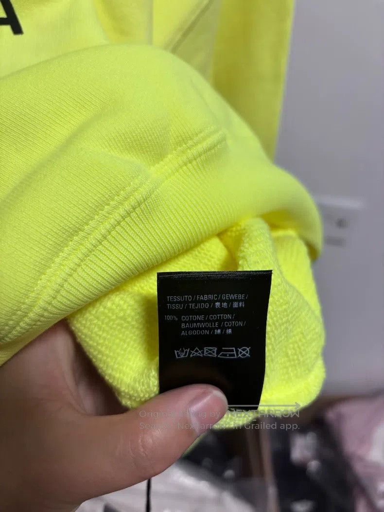 Balenciaga Balenciaga Neon Yellow Hooded Sweatshirt Size US S / EU 44-46 / 1 - 7 Thumbnail