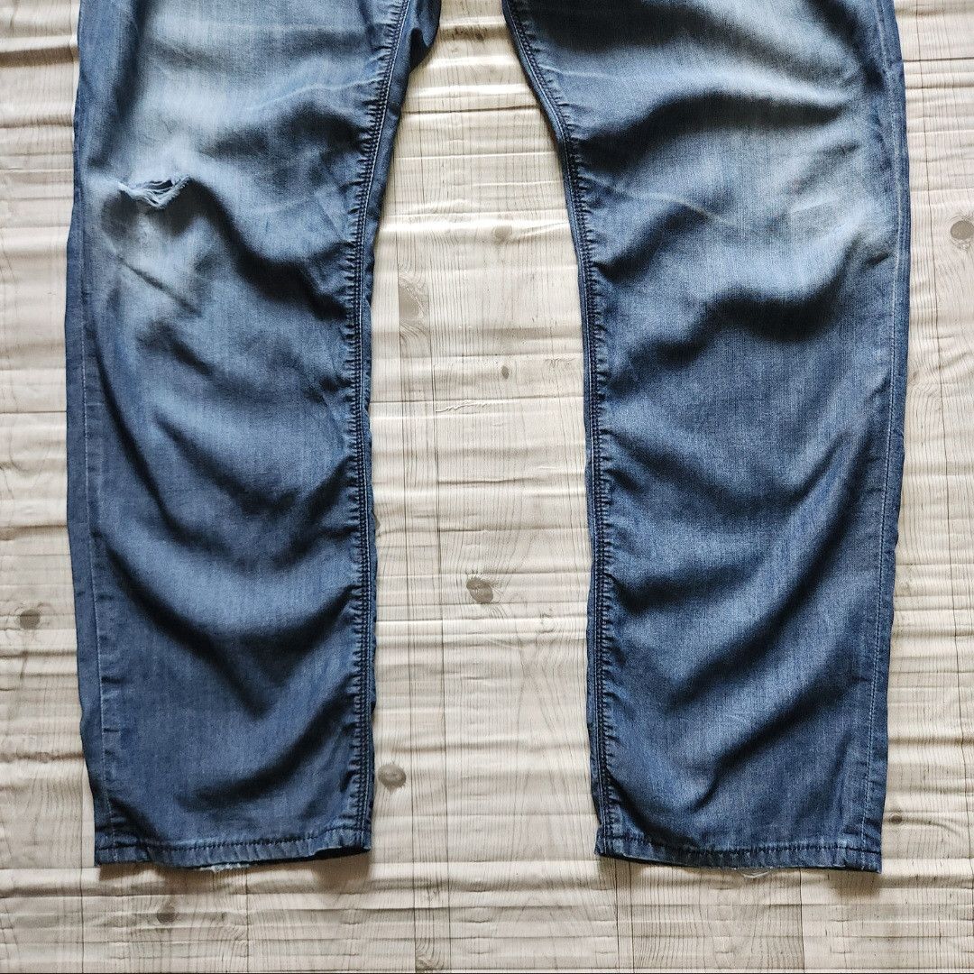 Hugo Boss × Vintage Vintage Distressed Hugo Boss Stretch Denim Pants Size US 32 / EU 48 - 8 Thumbnail