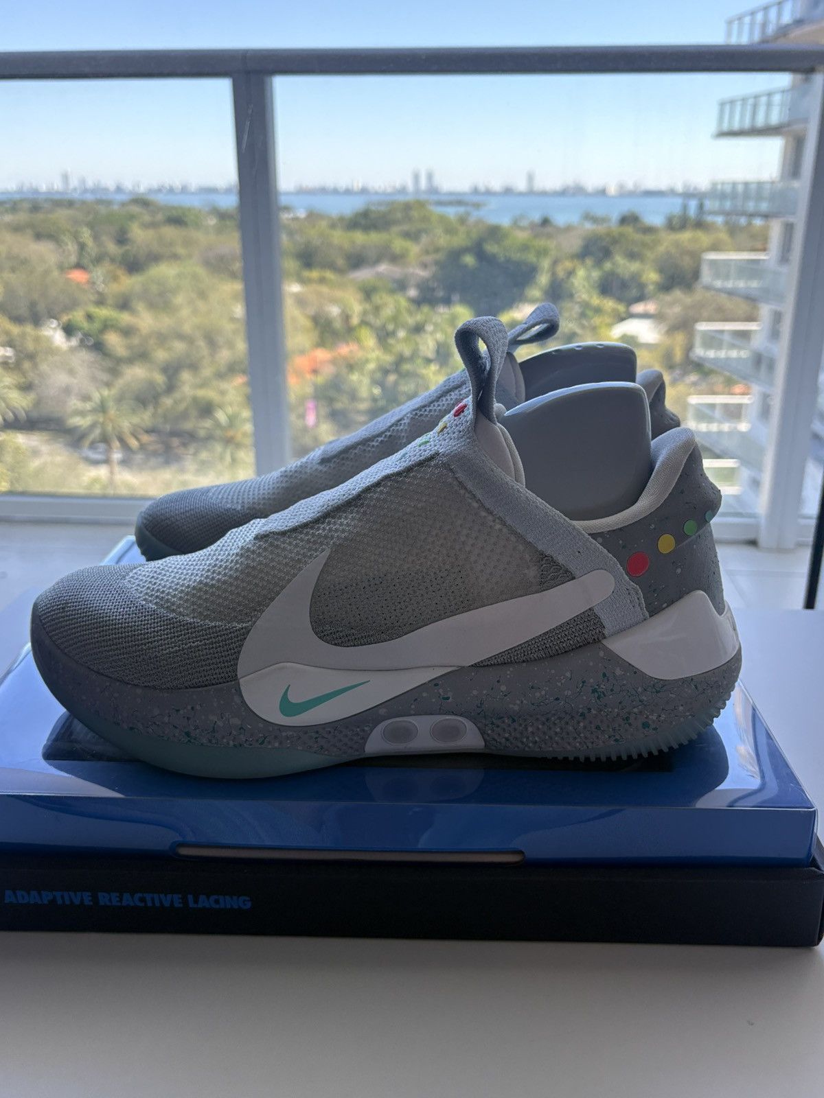 Nike Nike Adapt BB, Men’s 11.5 (OG Auto Lacing, W Box & Charger) Size US 11.5 / EU 44-45 - 2 Thumbnail