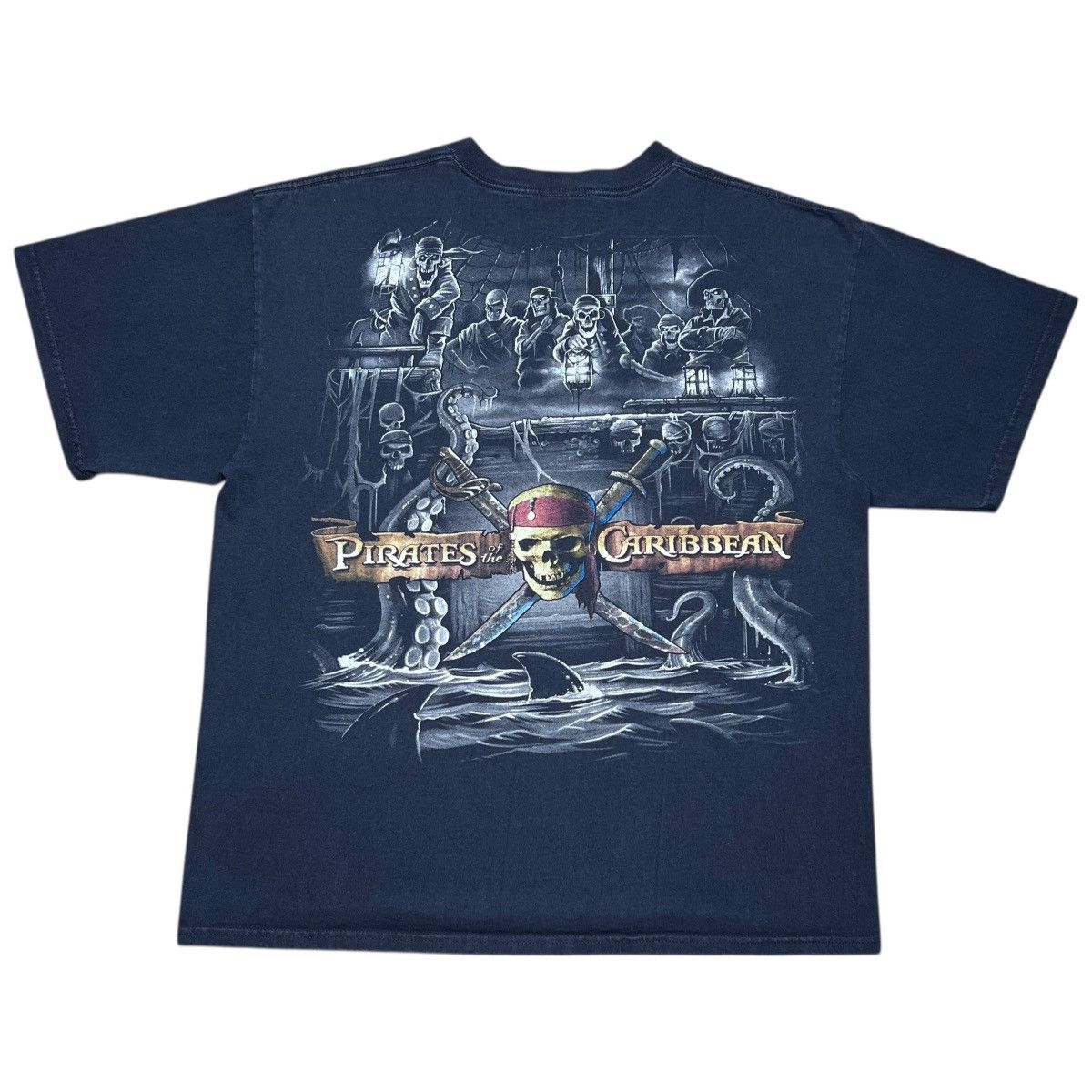 Vintage 2000s Pirates Of The Caribbean Disney Movie T-Shirt