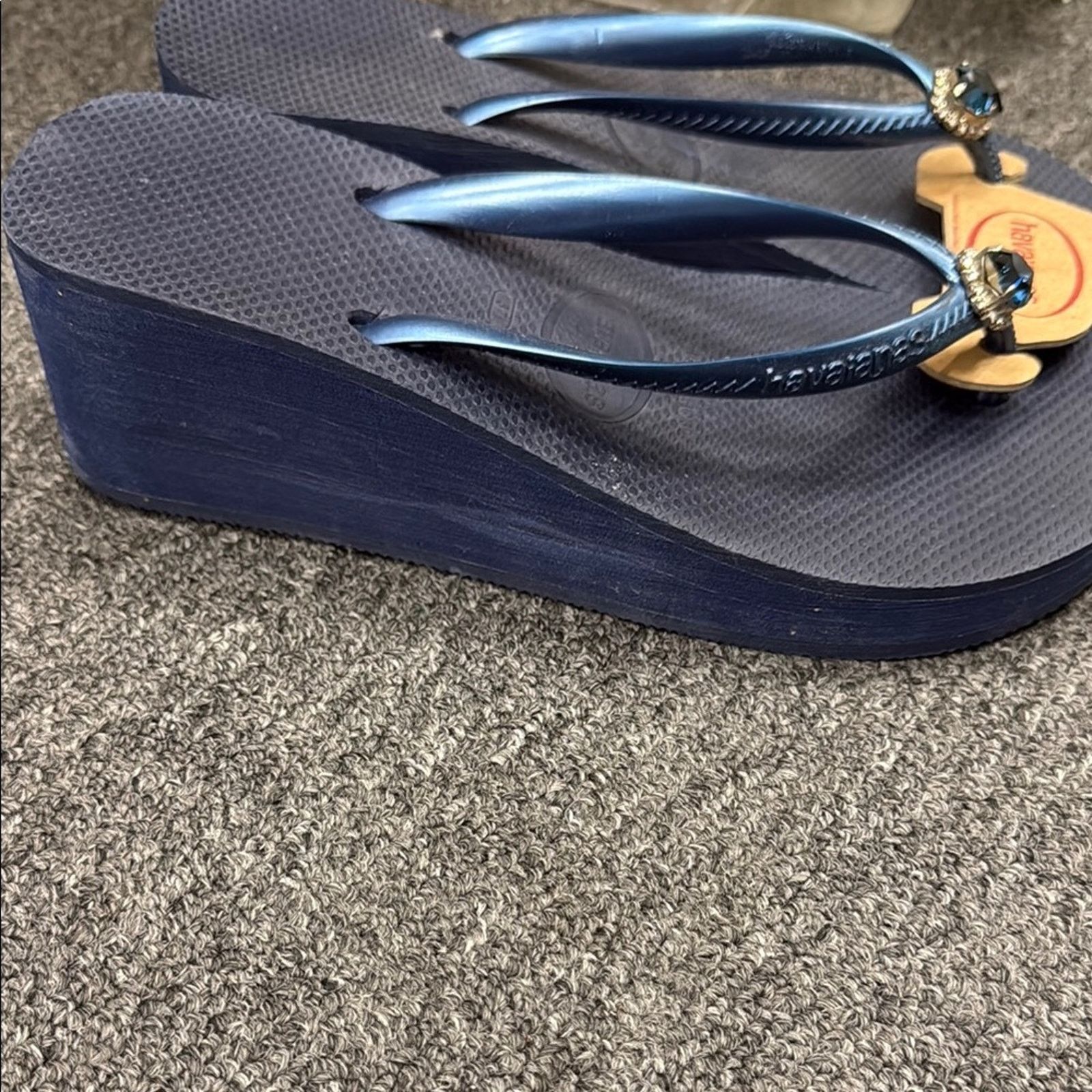 Other NWT Havaianas Navy Flip Flops Sparkling Heart Size 37 US 7 Size US 7 / IT 37 - 2 Thumbnail