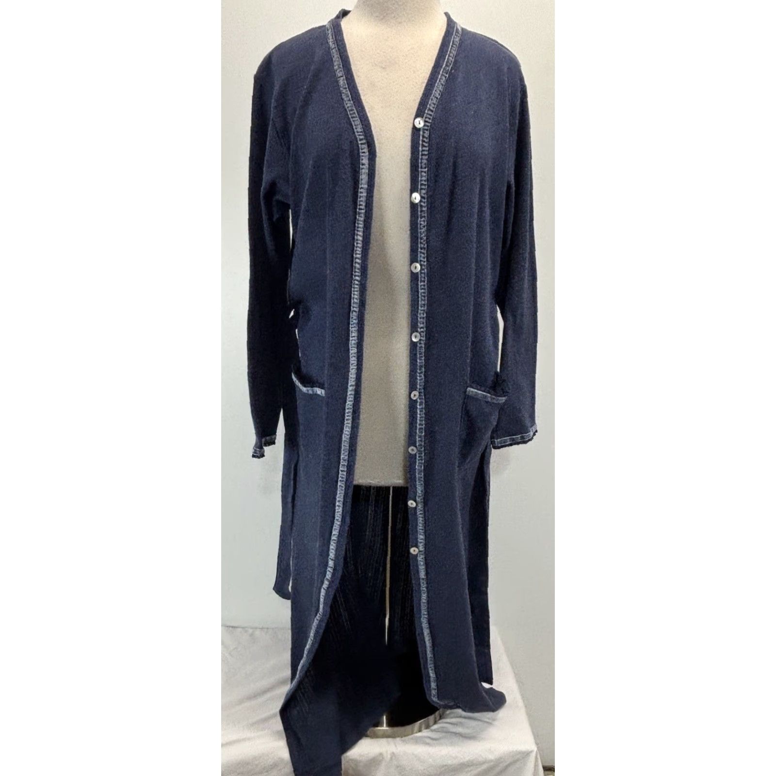 Velvet Gillian O’Malley Nightgown Robe Women’s S/M Navy Velvet Trim Button Front Long Sleeve Woman Spa Sleepwear Size ONE SIZE - 7 Thumbnail