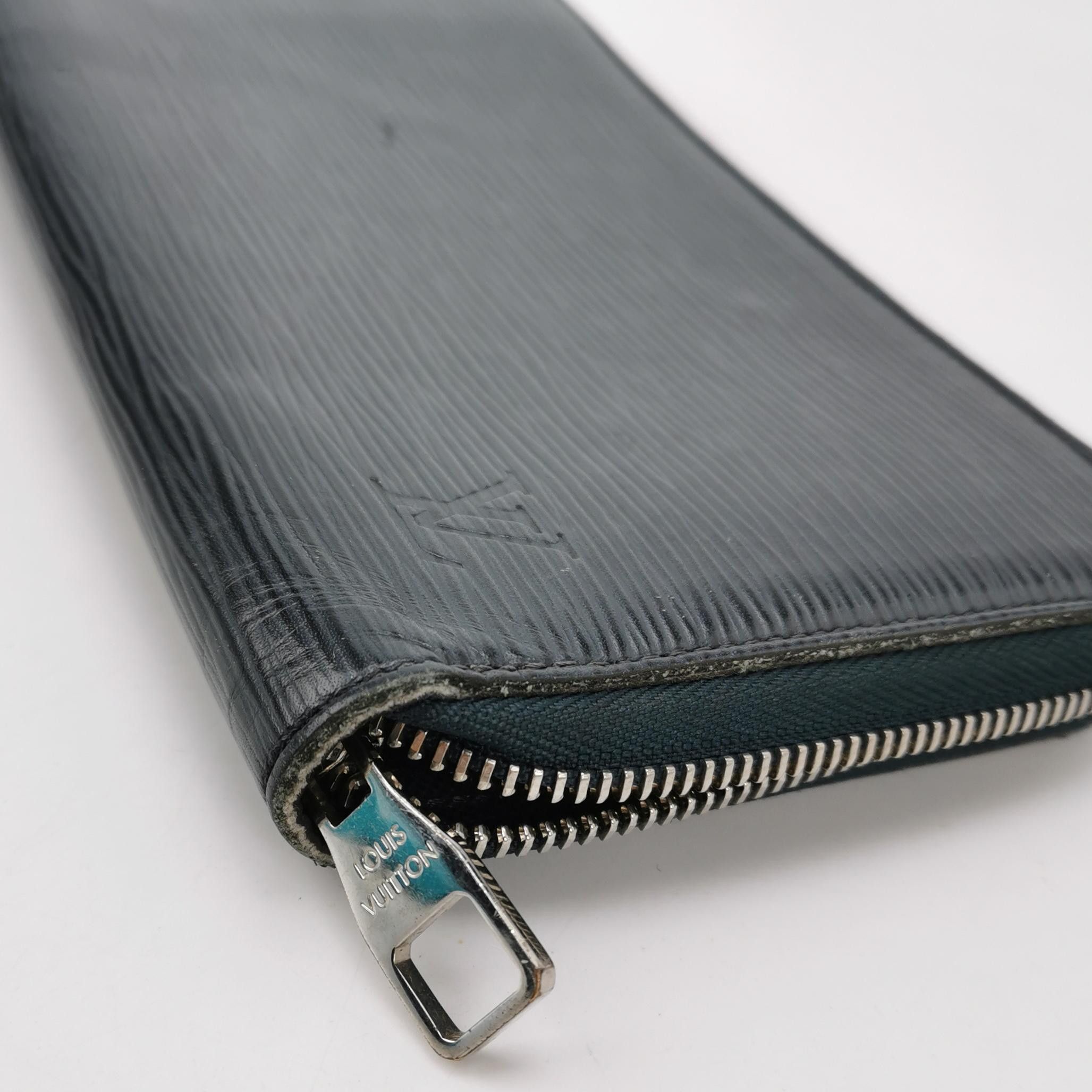 Louis Vuitton Louis Vuitton (LV) Zippy Medium Leather Zipper Classic All- Size ONE SIZE - 4 Thumbnail