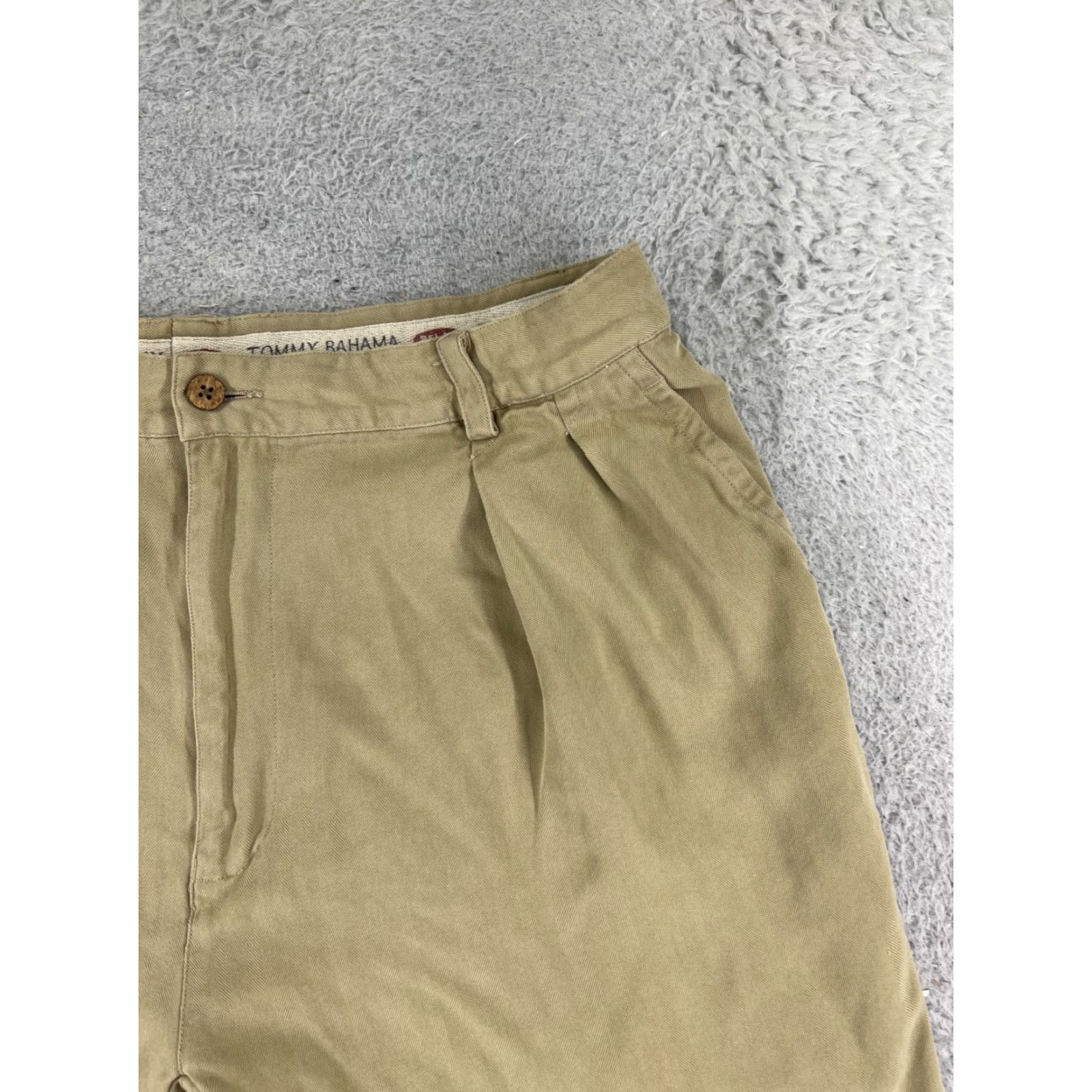Tommy Bahama Tommy Bahama Shorts Men 38 Beige Pleated Bermuda Silk Blend Casual Cargo Pockets 9in Inseam Beach Aloha Mens Size US 38 / EU 54 - 5 Thumbnail