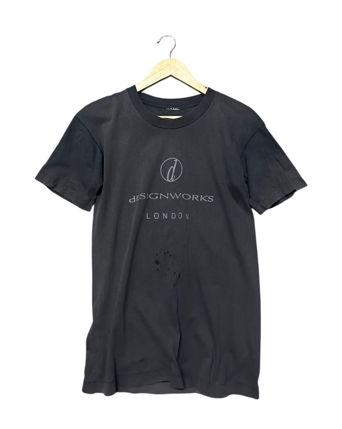 Vintage Vintage designworks London distressed tshirt Size US S / EU 44-46 / 1 - 1 Thumbnail