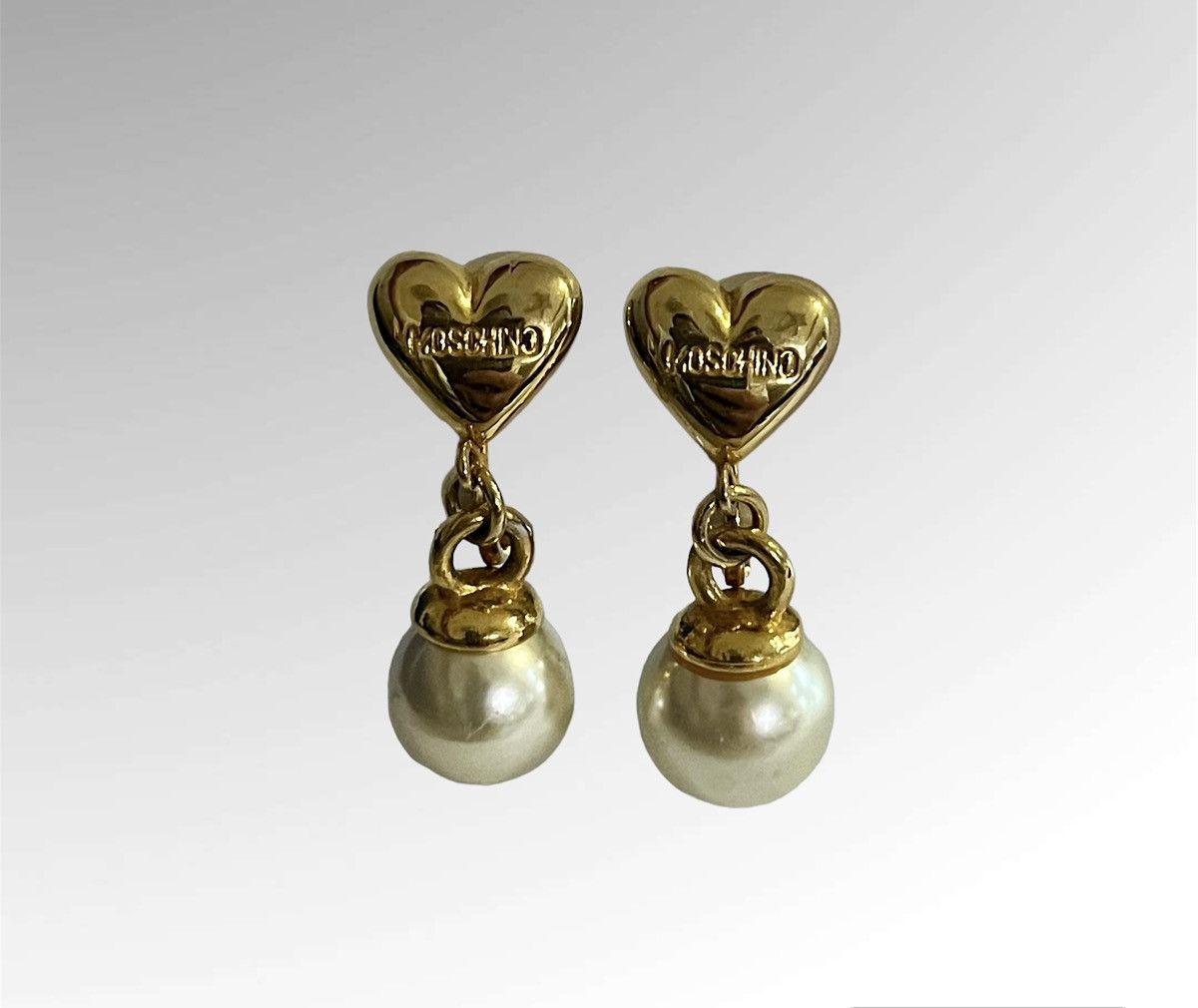 Love Moschino Vintage Moschino Gold Plated Heart Shaped Pearl Earrings Size ONE SIZE - 3 Thumbnail