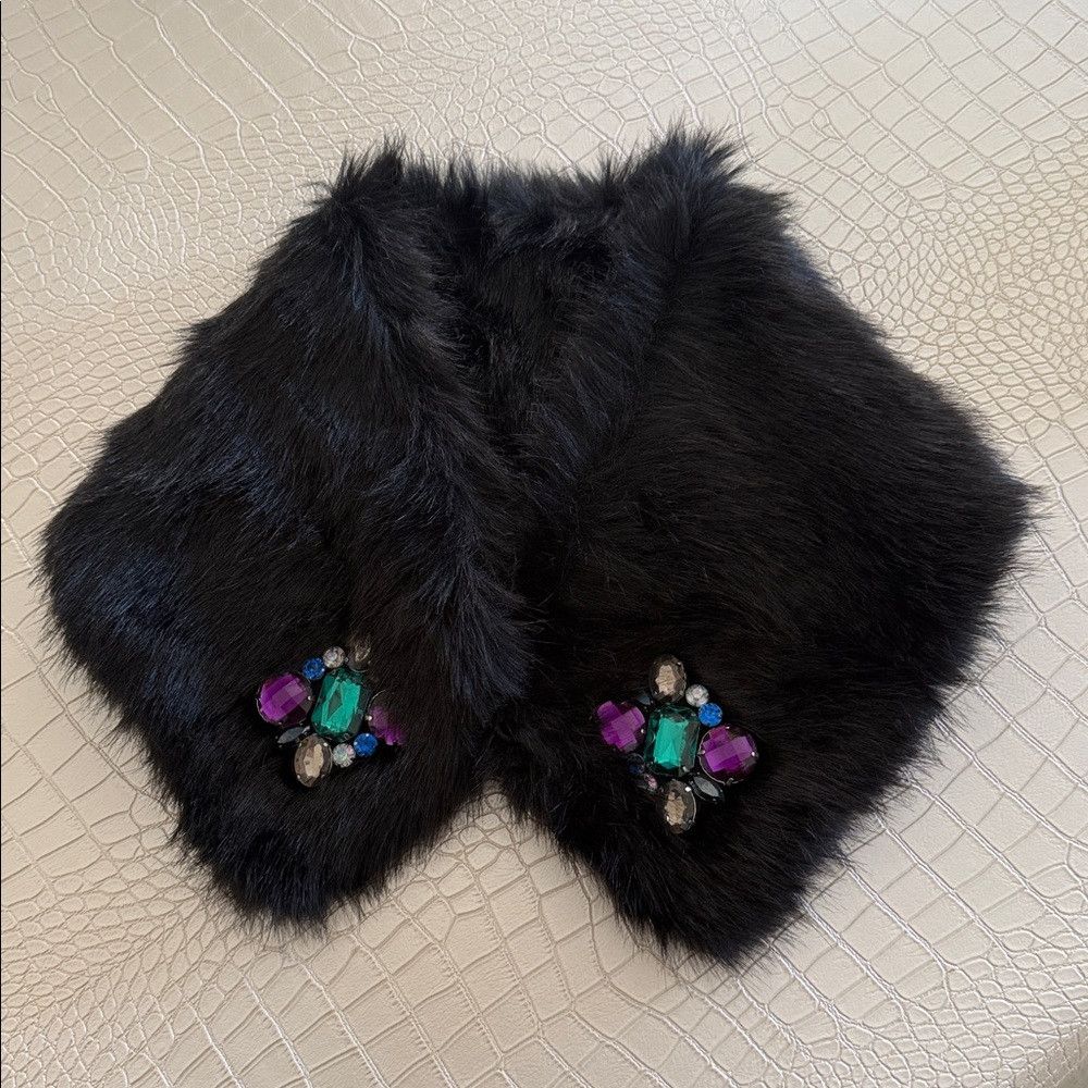 Zara NWT ZARA FAUX FUR STOLE WITH STONES Size ONE SIZE - 1 Thumbnail