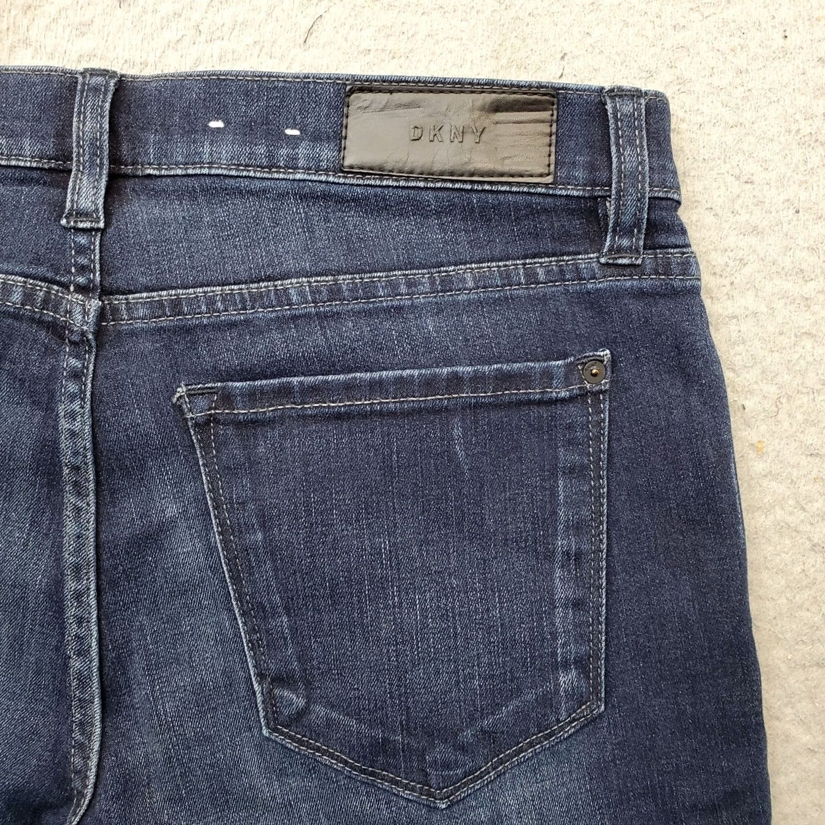 DKNY DKNY Jeans Womens 10 Blue Denim Stretch Medium Wash Ultra Skinny Size 32" / US 10 / IT 46 - 4 Thumbnail