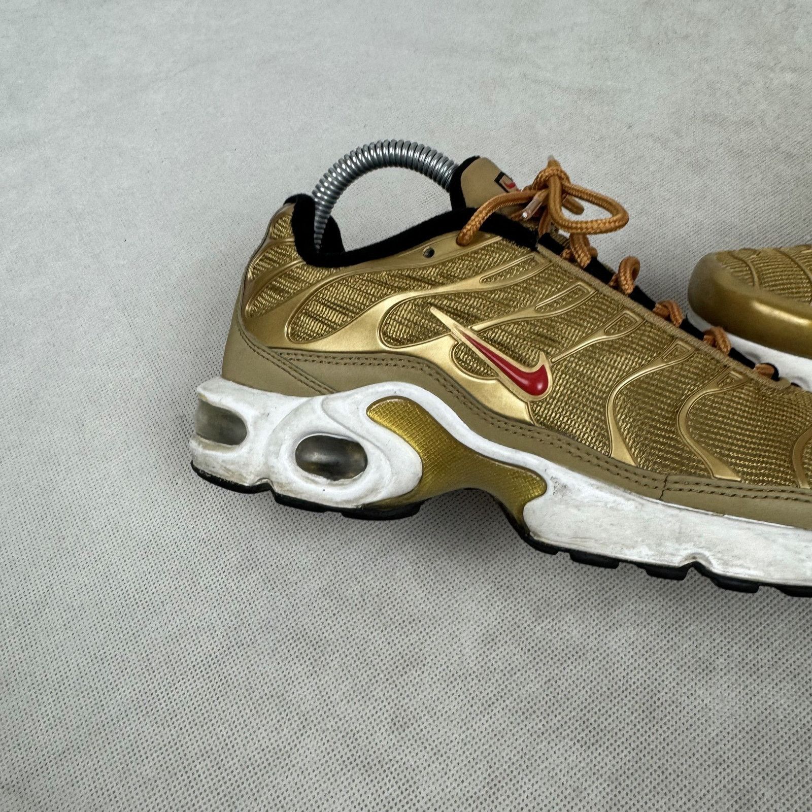 Nike Nike Air Max Plus AR0259-700 Gold Running Sneakers Shoes 5 Size US 5 / IT 35 - 7 Thumbnail
