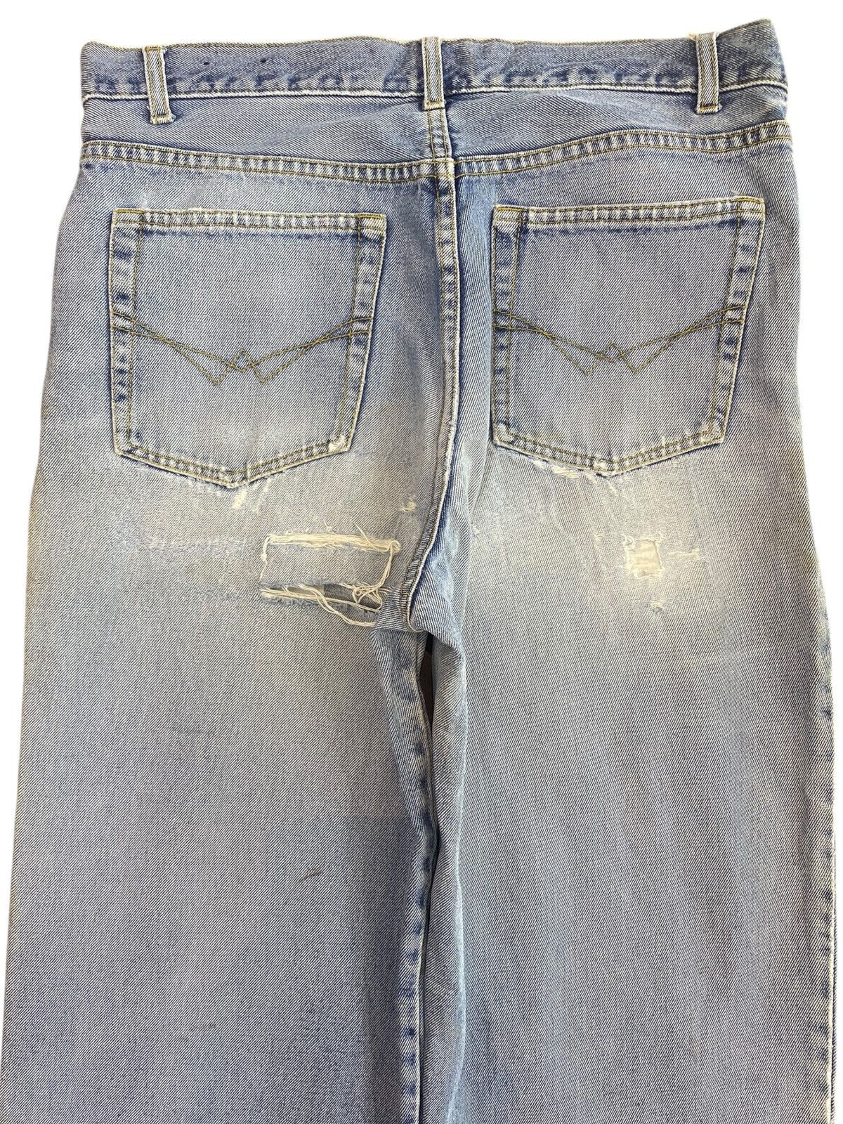 Japanese Brand Japanese Brand Distressed Light Wash Style Loose Jeans Size US 32 / EU 48 - 4 Thumbnail