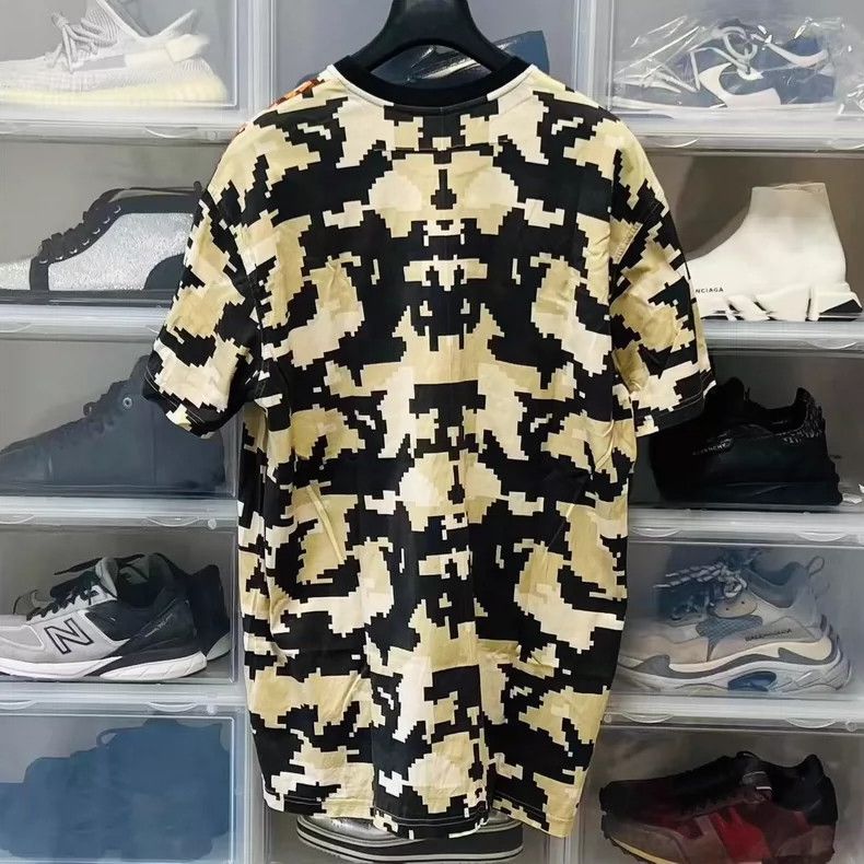 Givenchy Givenchy Flame Printed Short Sleeve T-Shirt Size US S / EU 44-46 / 1 - 3 Thumbnail