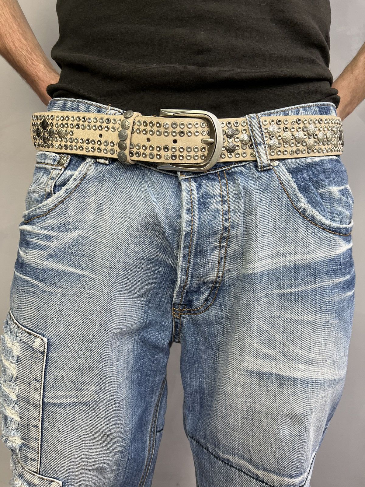 Japanese Brand × Vintage Vintage Y2K/2000s Grunge Light Wash Distressed Jeans+belt Size US 32 / EU 48 - 15 Thumbnail