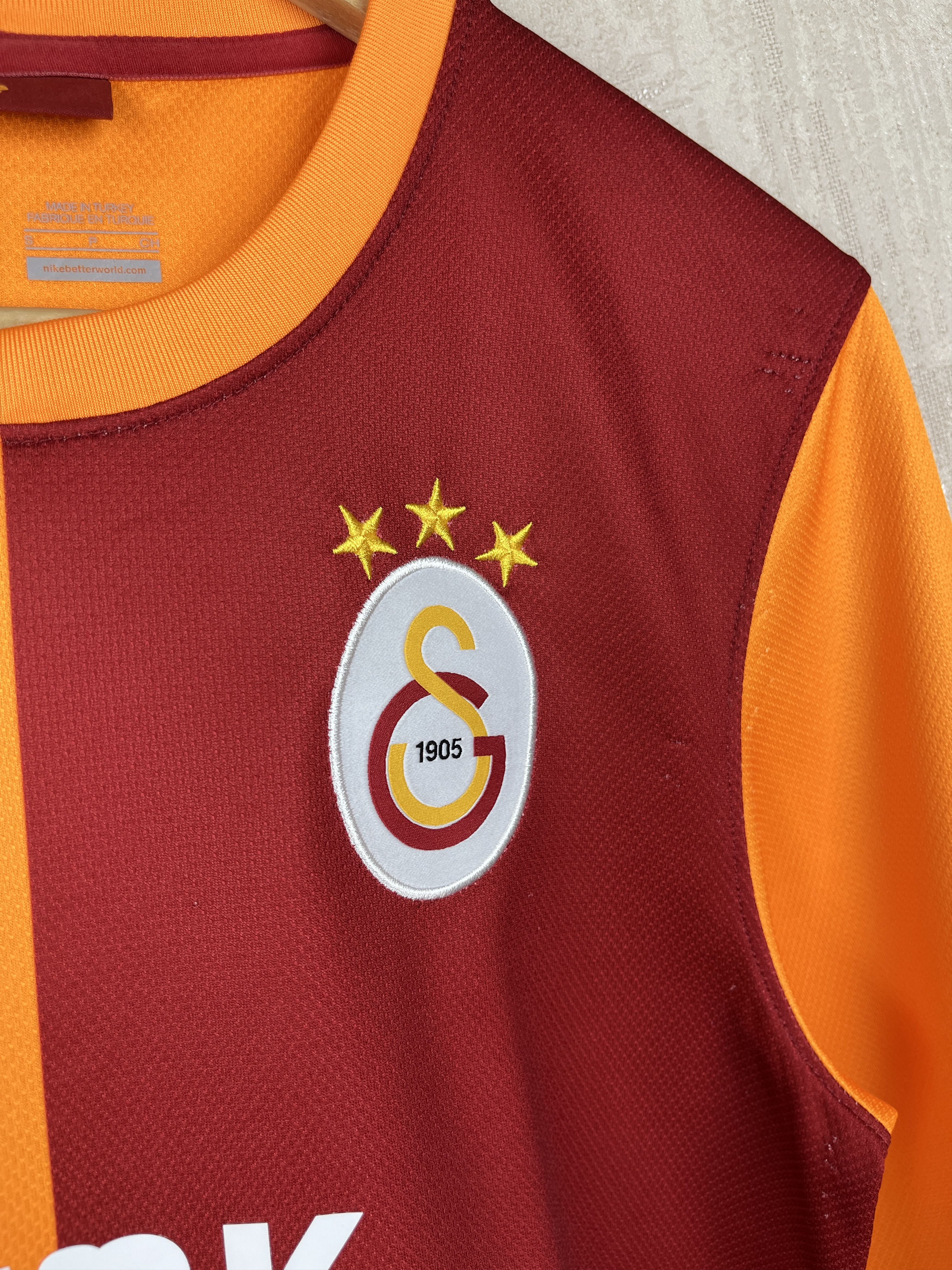 Nike Galatasaray Home Shirt 2013-2014 Soccer Football L/S Jersey Size US S / EU 44-46 / 1 - 6 Thumbnail