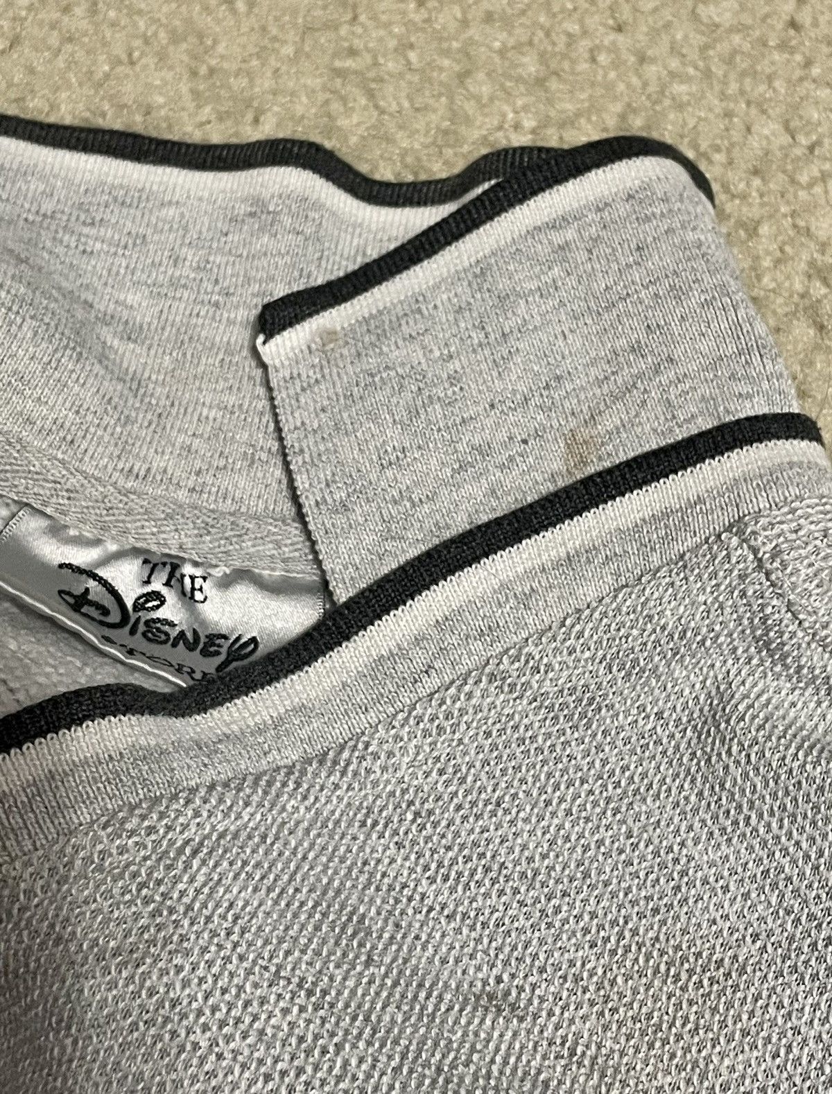Disney × Vintage Vintage Authentic Disney Tigger Grey Polo Sweater Size US XXL / EU 58 / 5 - 3 Thumbnail