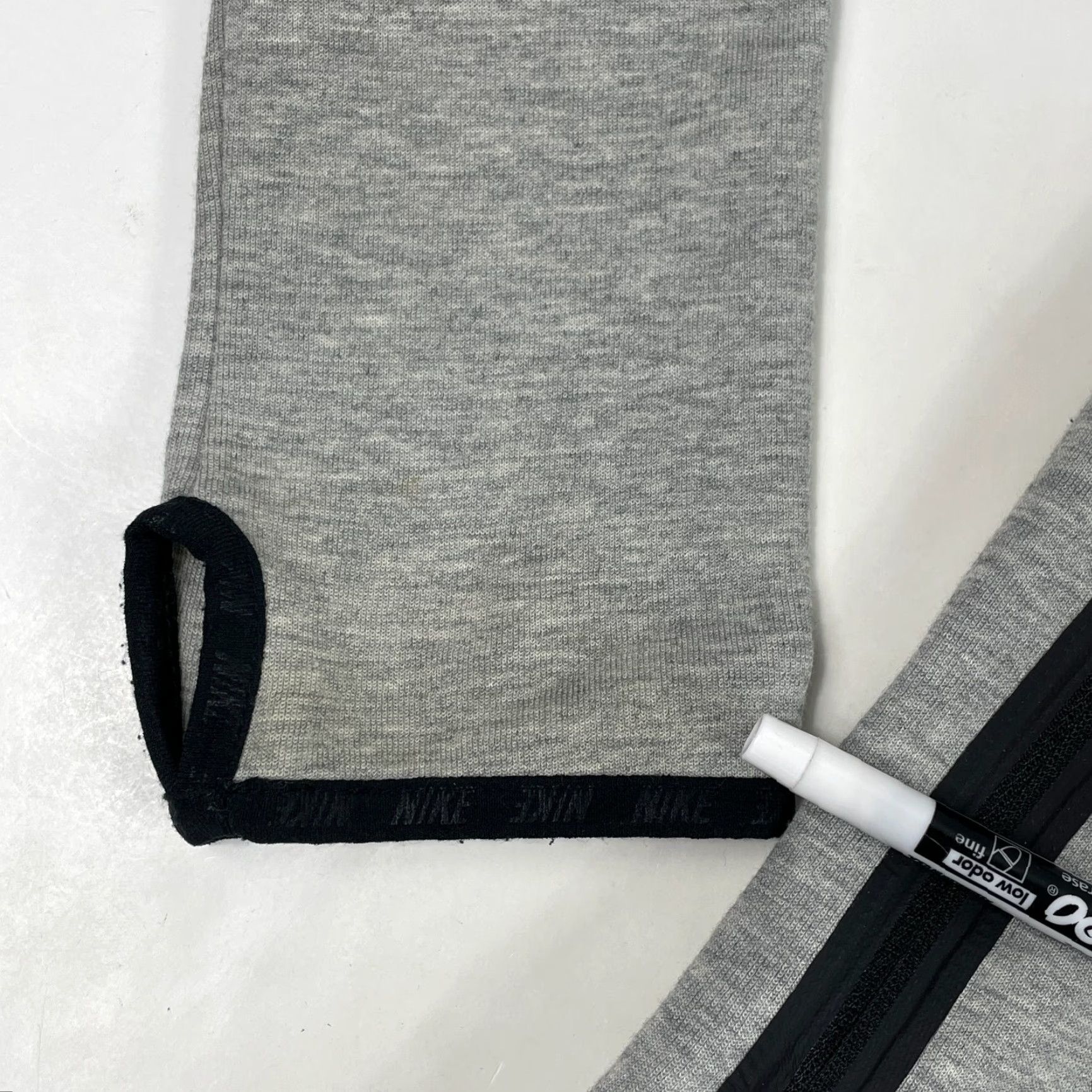 Nike Nike Hoodie Womens Large Gray Tech Fleece Asymmetric Cape Full Zip Size L / US 10 / IT 46 - 7 Thumbnail
