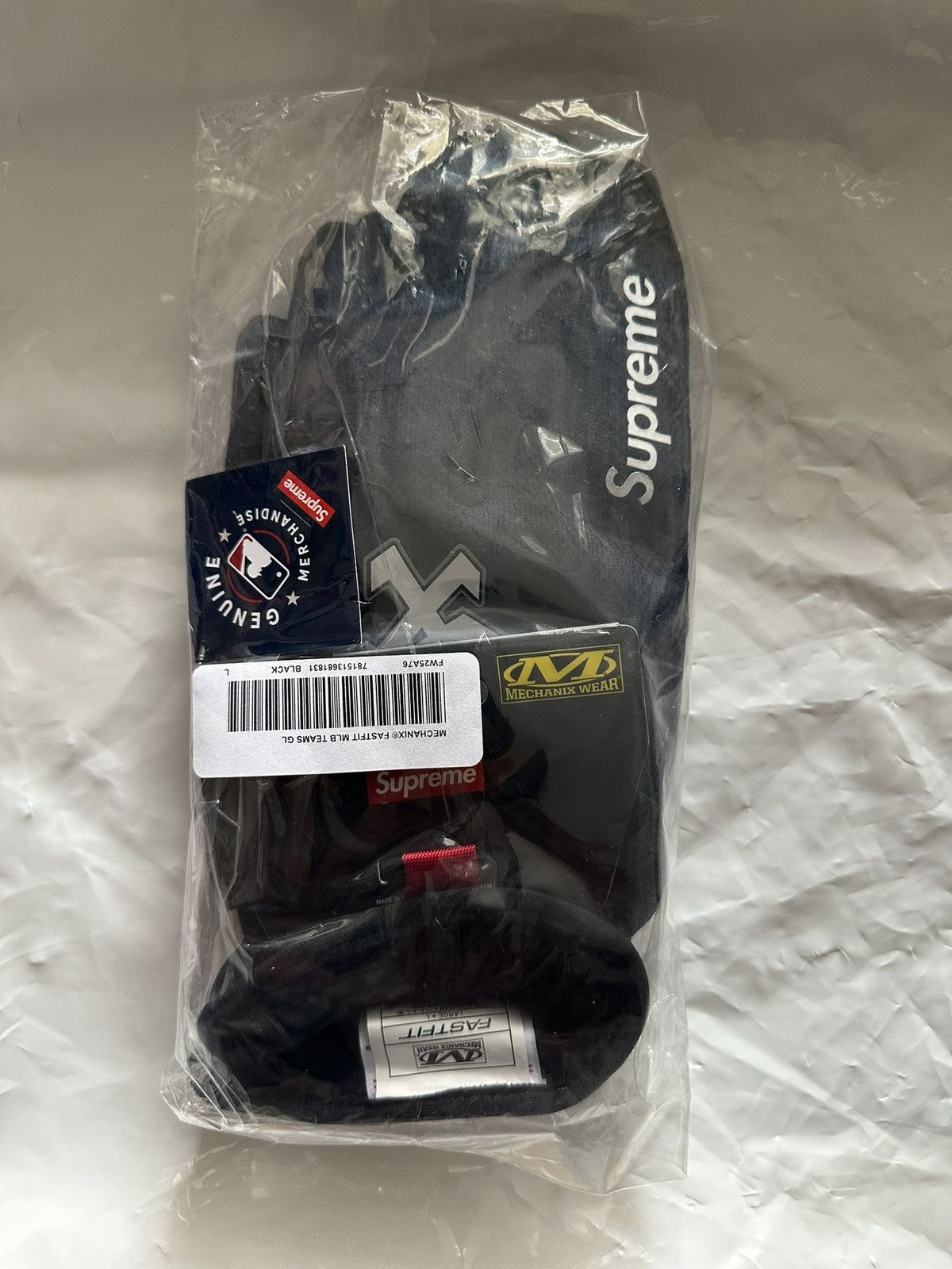 Supreme Mechanix FastFit MLB Team Gloves Black White Sox