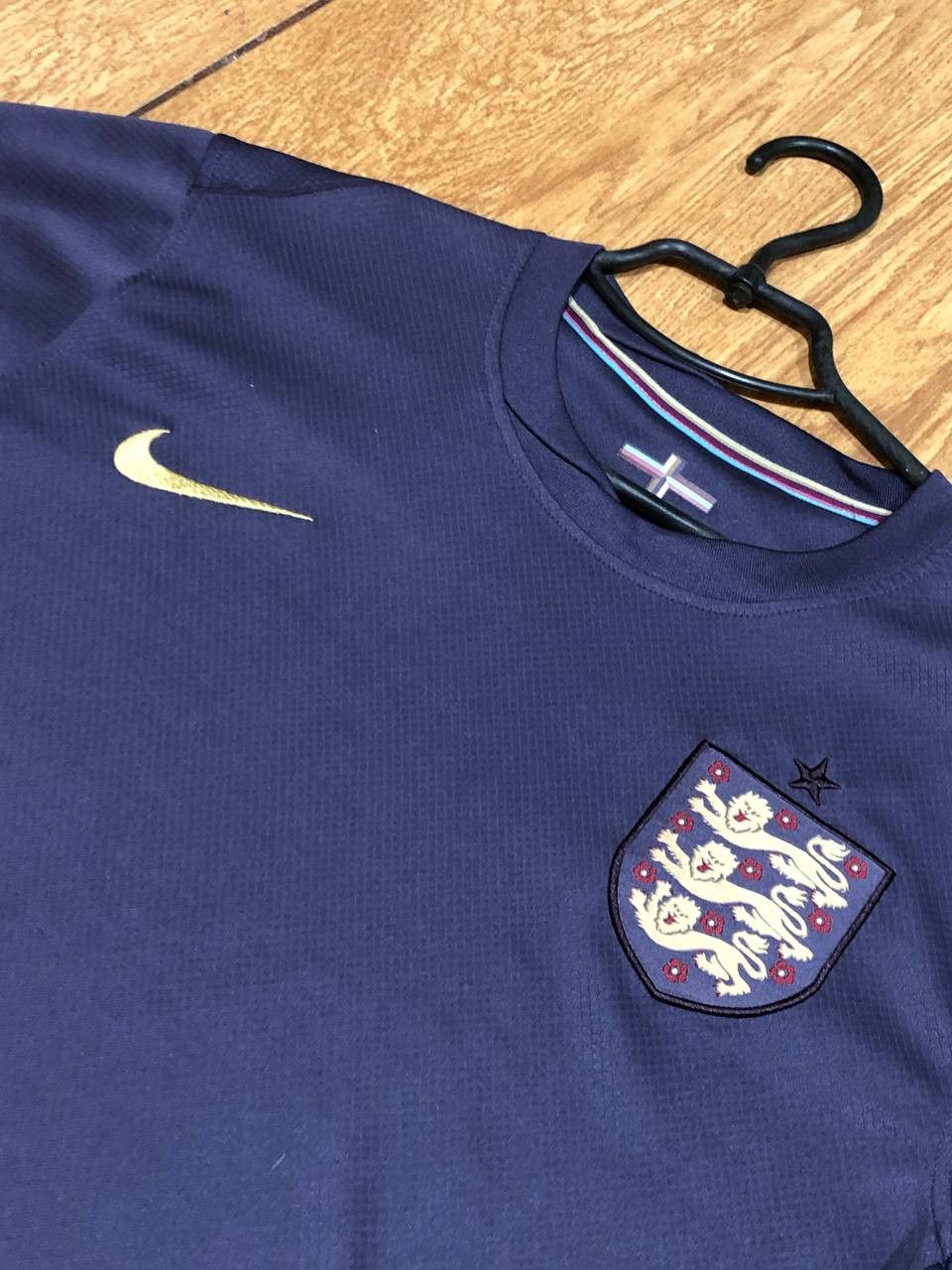 Nike Jerseys Nike football England T-Shirt Y2K Vintage Size US M / EU 48-50 / 2 - 7 Thumbnail