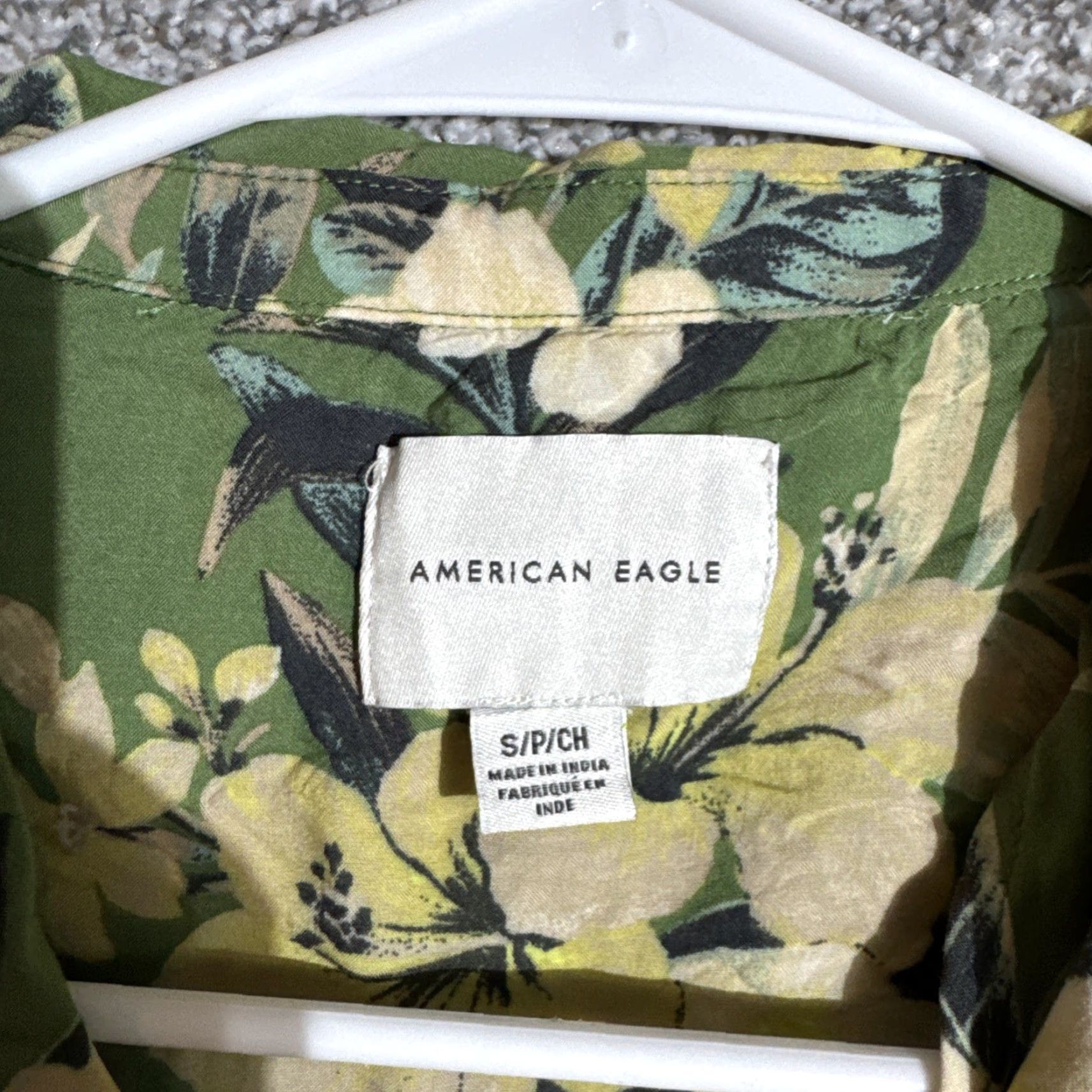 American Eagle Outfitters American Eagle Outfitters Bodysuit Women Small Button-Up Floral Tropical Beach City Colorful Festival Chic Short Sleeve Green Viscose Regular Size S Size S / US 4 / IT 40 - 4 Thumbnail