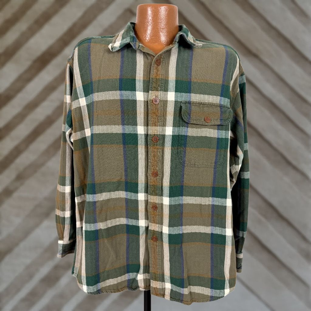 Olive VINTAGE Madison Trader Shirt Men L Outdoors Olive Heavyweight Plaid 90s 80s Hipster Grunge Outdoor Button-Up Size US L / EU 52-54 / 3 - 1 Thumbnail