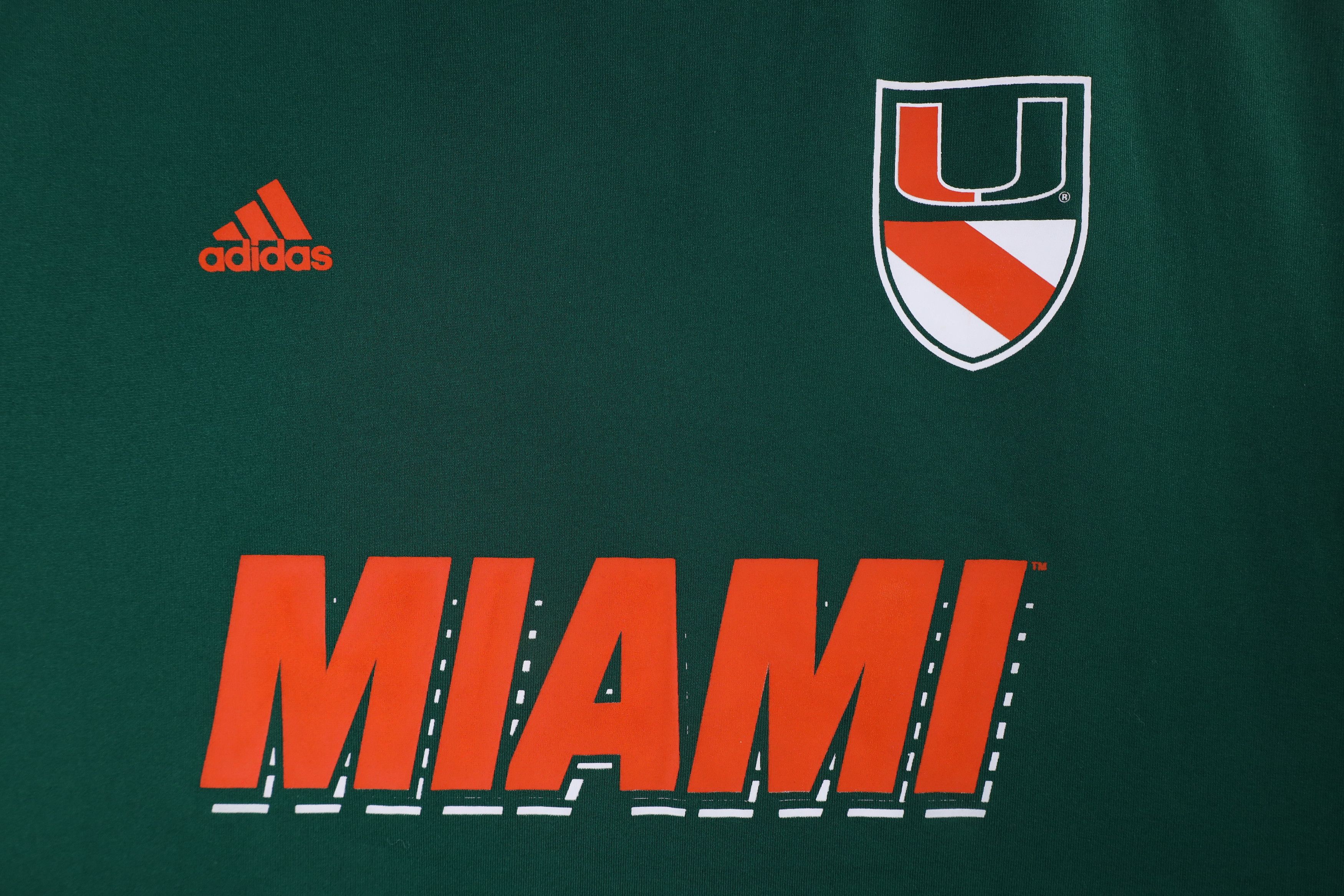 Adidas × Vintage Adidas Crest University of Miami Hurricanes Football T-Shirt Size US XXL / EU 58 / 5 - 4 Thumbnail