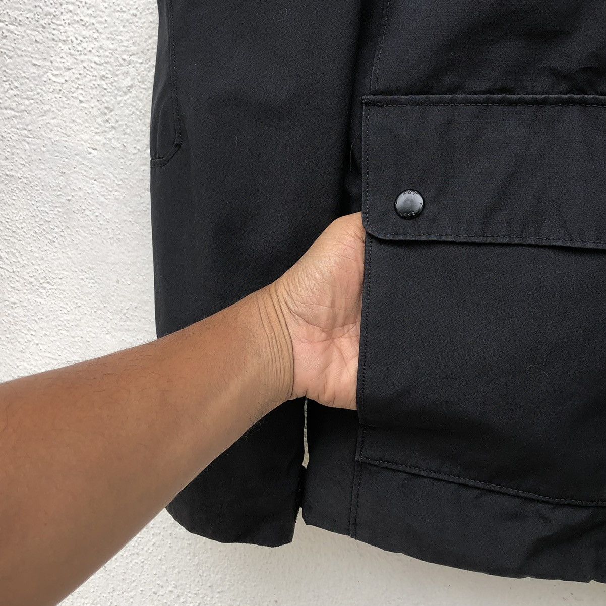 Abercrombie & Fitch Abercrombie & Fitch Black Insulated Waterproof Bomber Jacket Size US M / EU 48-50 / 2 - 7 Thumbnail