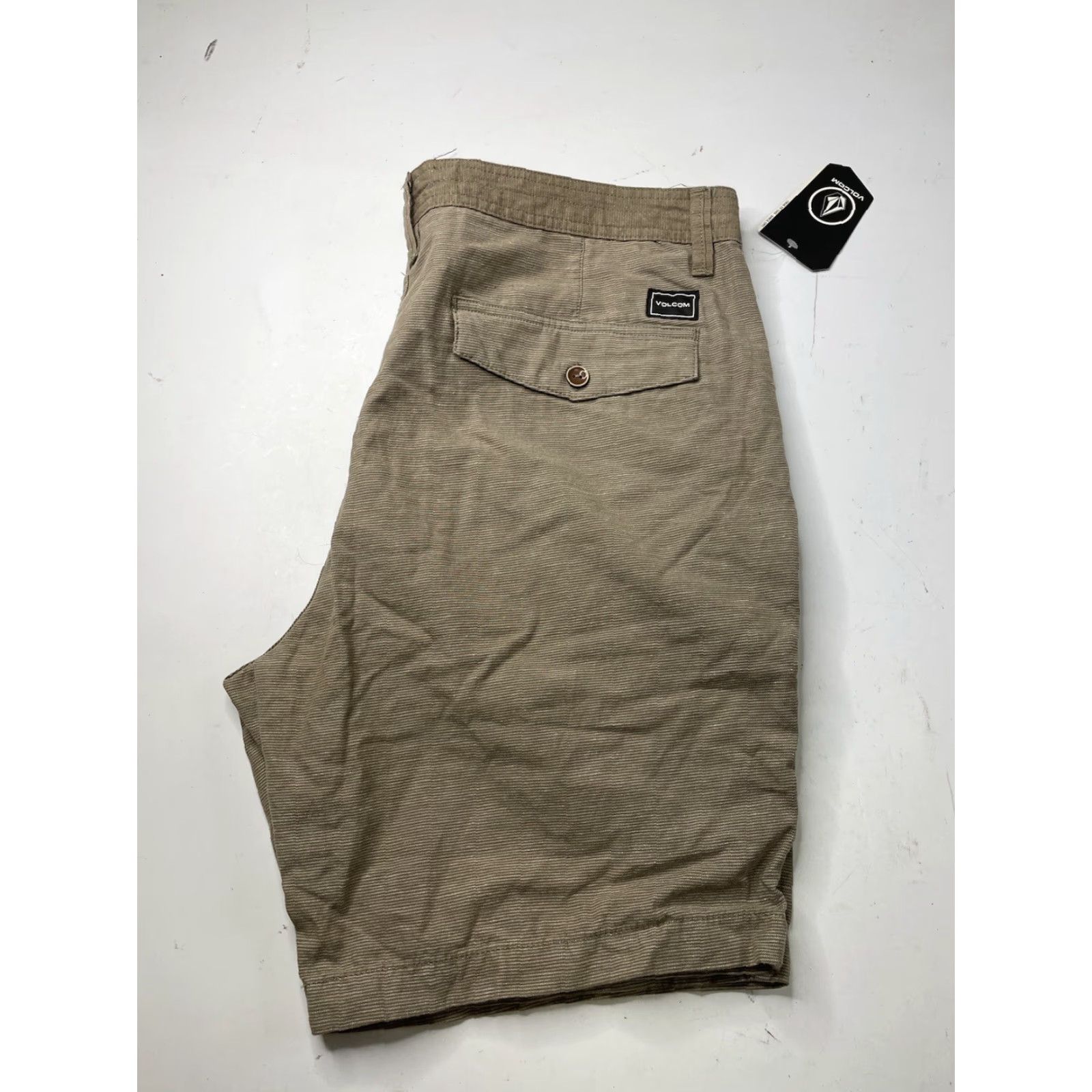 Volcom Volcom Chino Short Mens 38 Flat Front Linen Cotton Biege Pockets Logo Casual Travel Workwear Shorts Size US 38 / EU 54 - 8 Thumbnail
