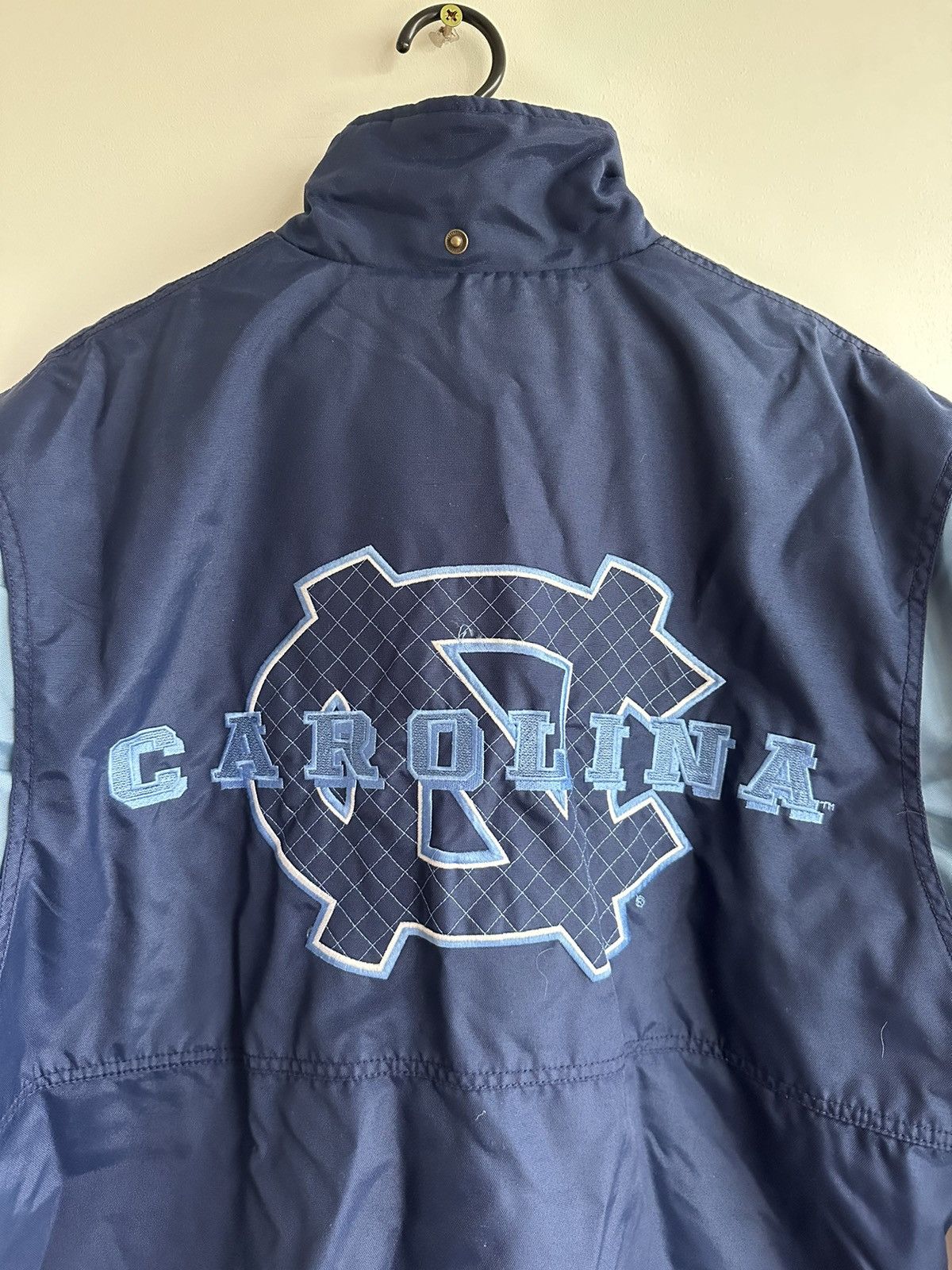 Nike Nike Vintage North Carolina Down Puffer Jacket Mens L NCAA Size US L / EU 52-54 / 3 - 3 Thumbnail