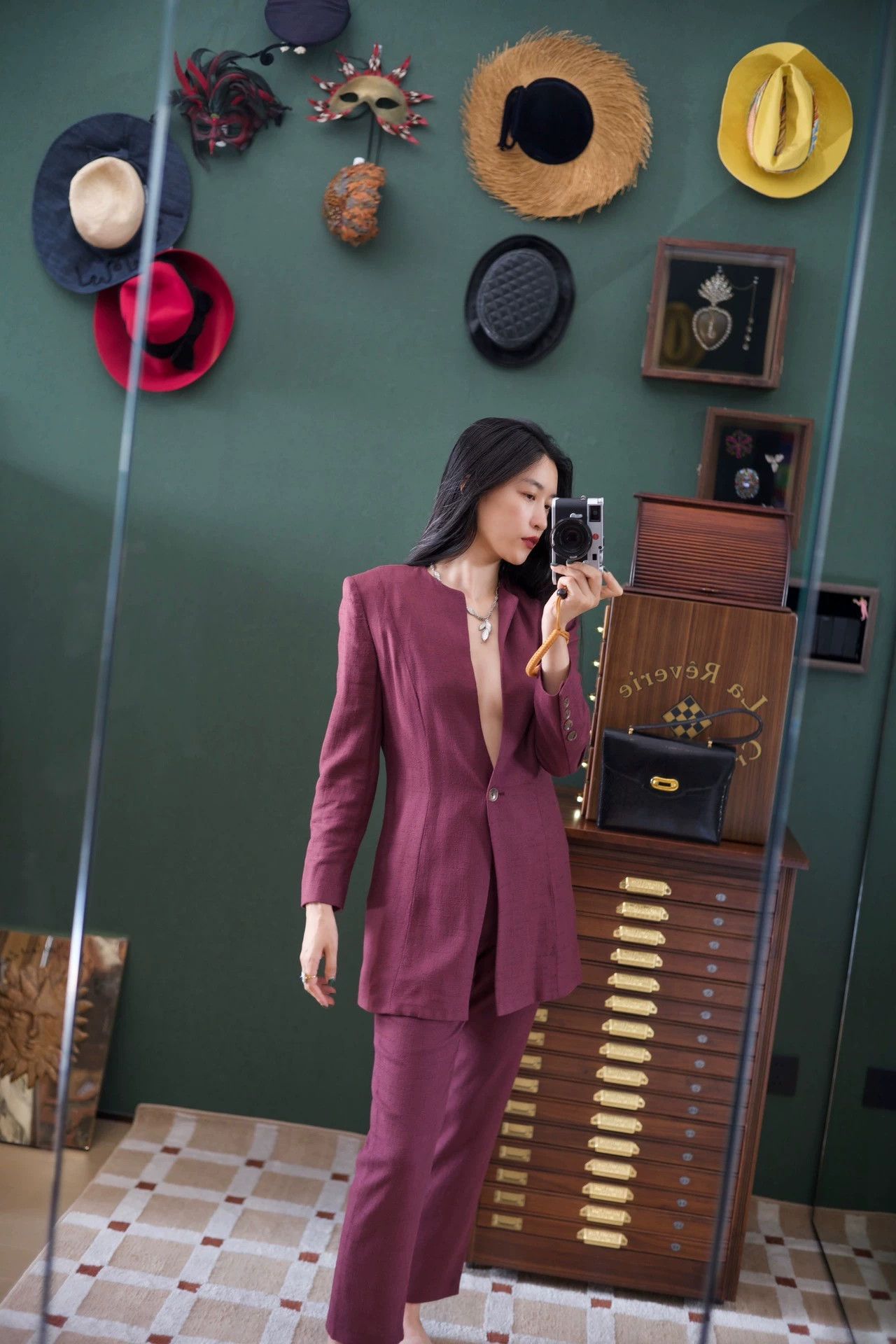 Celine Celine Vintage Plum Silk Blend Deep V 1-Button Women's Suit Size XS / US 0-2 / IT 36-38 - 2 Thumbnail