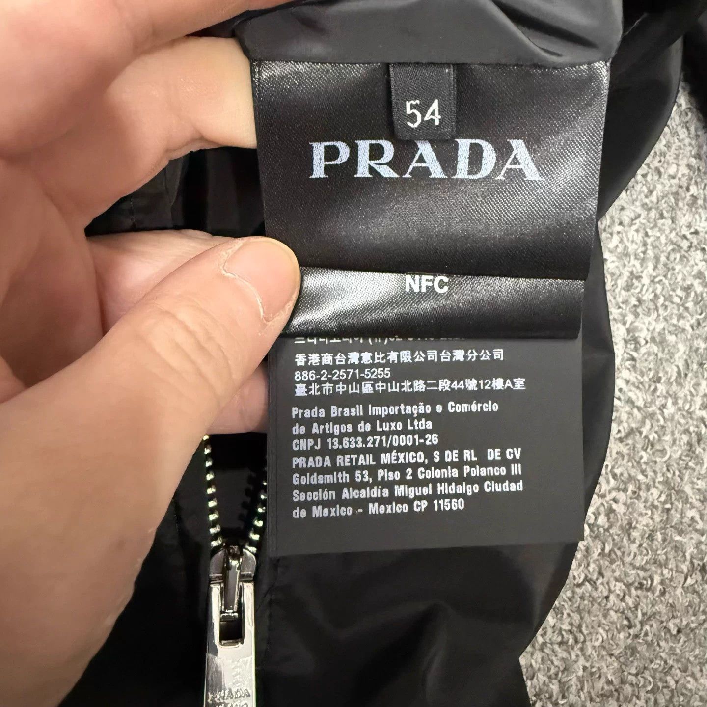 Prada Prada new double-sided nylon chest logo jacket 54 unused Size US L / EU 52-54 / 3 - 4 Thumbnail
